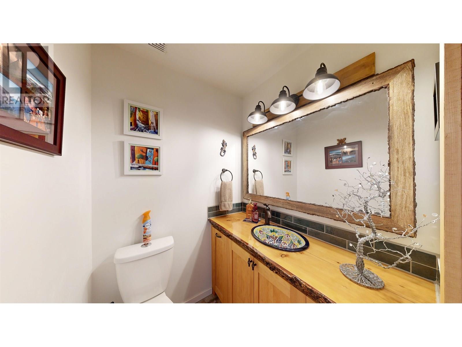 8494 GERALD CRESCENT
