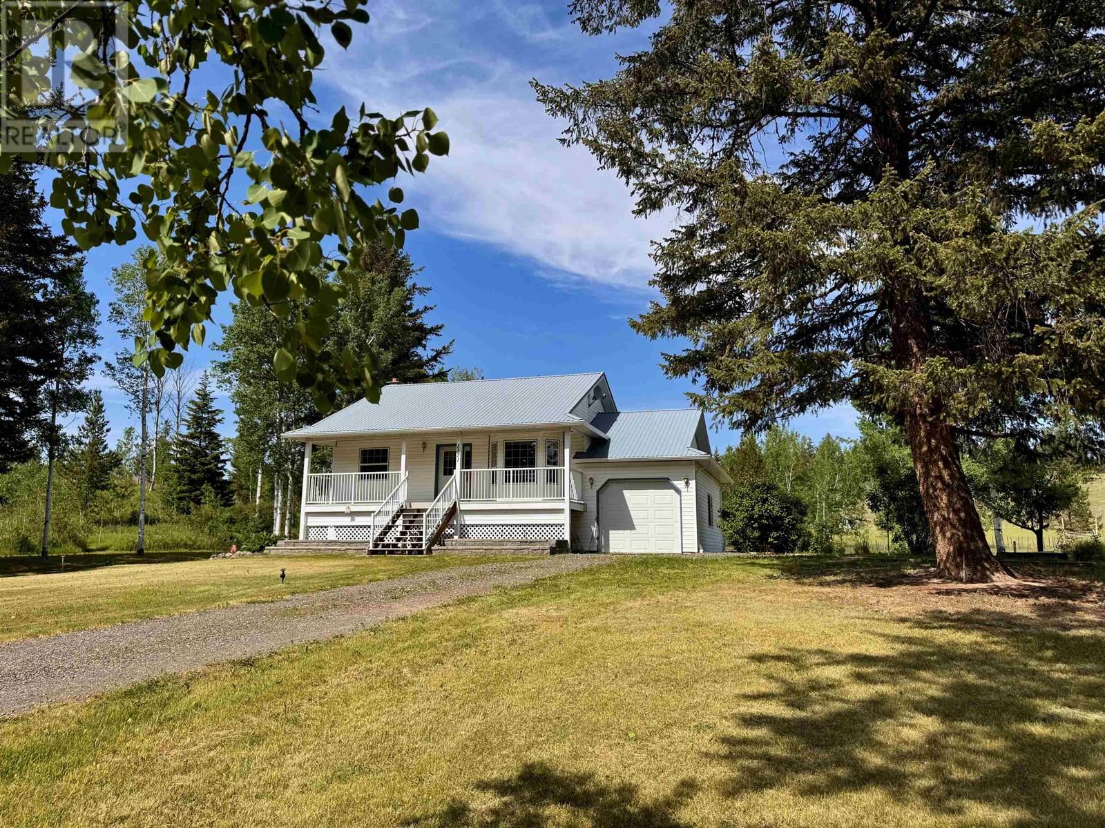 5571 LAKESIDE COURT
