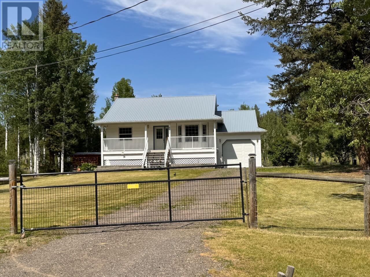 5571 LAKESIDE COURT
