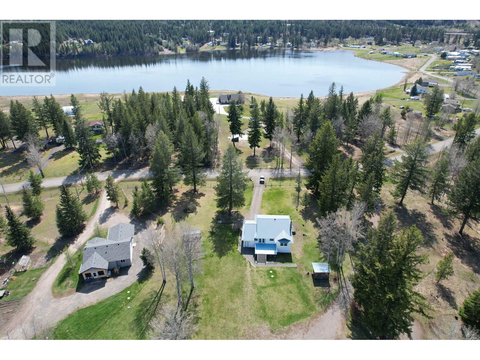5571 LAKESIDE COURT