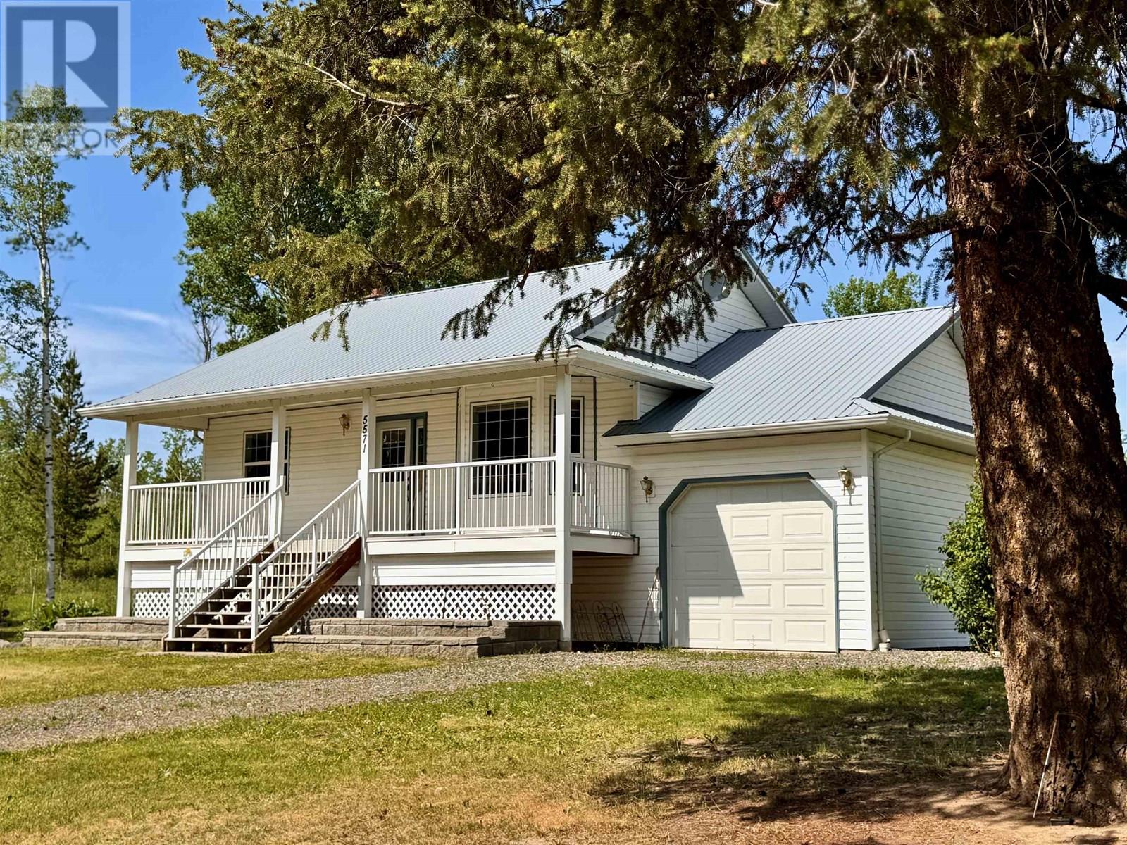 5571 LAKESIDE COURT