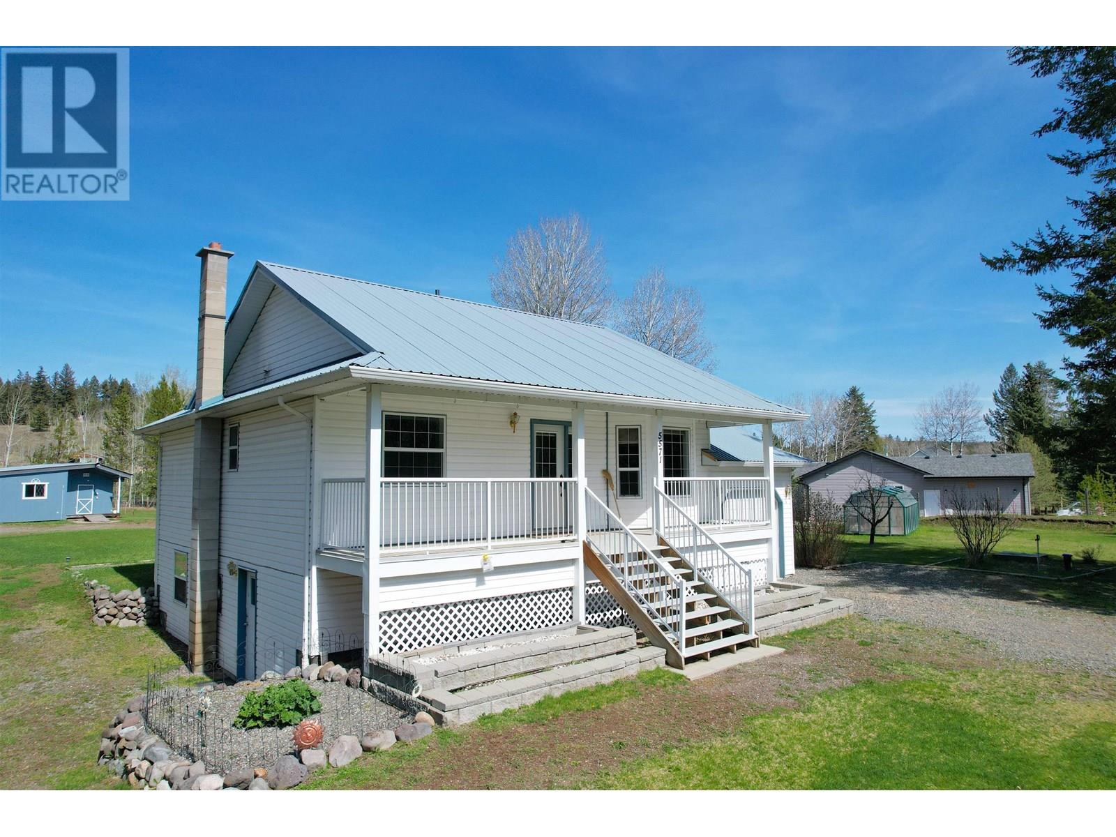 5571 LAKESIDE COURT