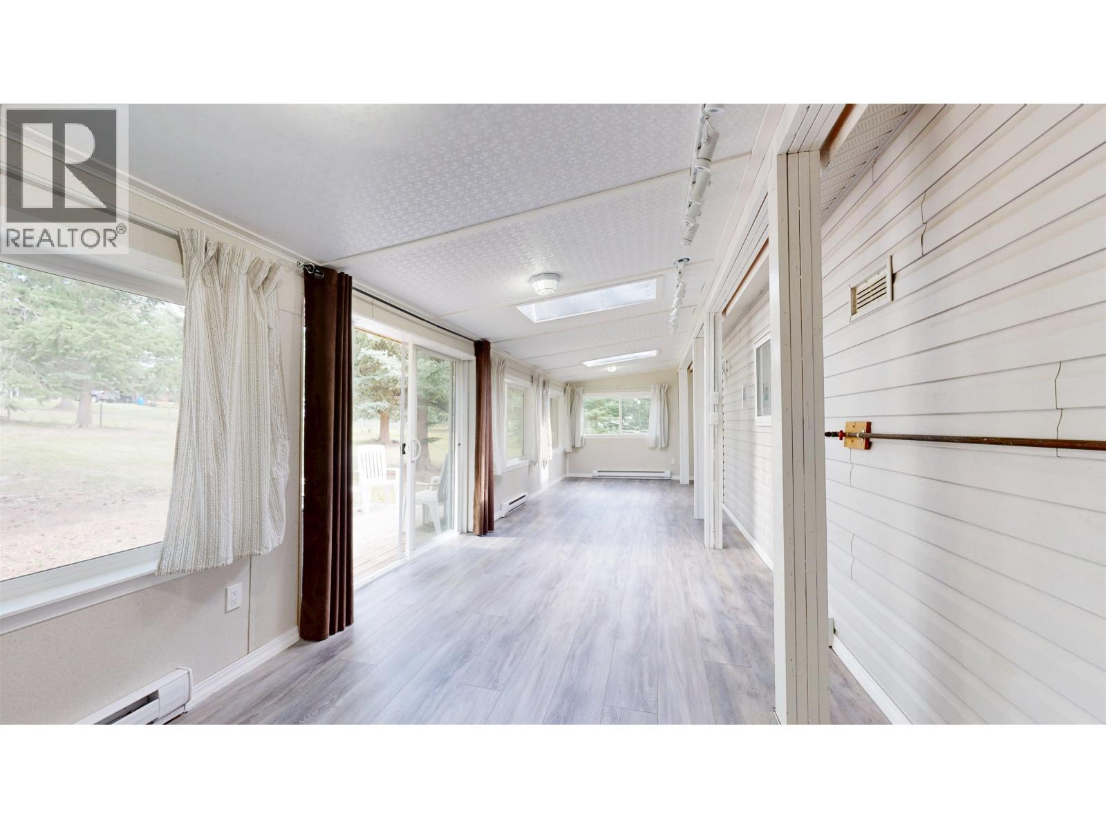 6089 LAKESHORE DRIVE