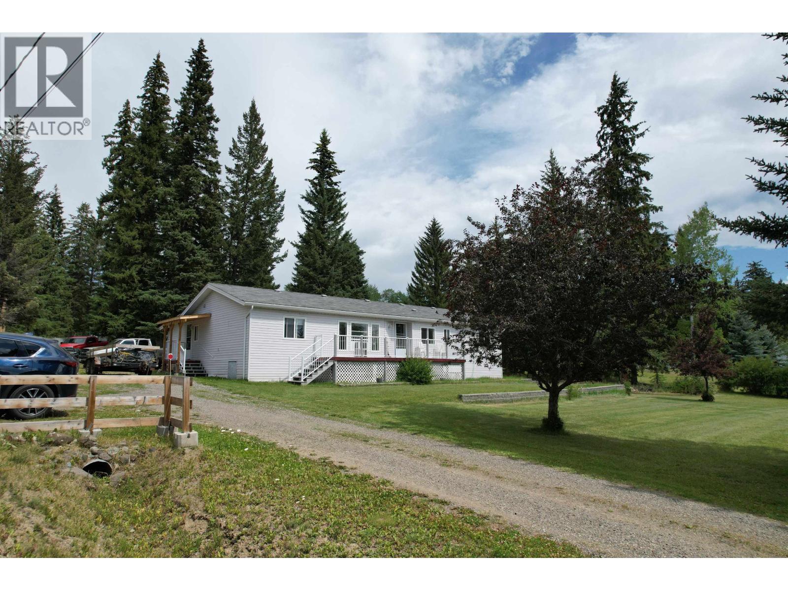 6089 LAKESHORE DRIVE