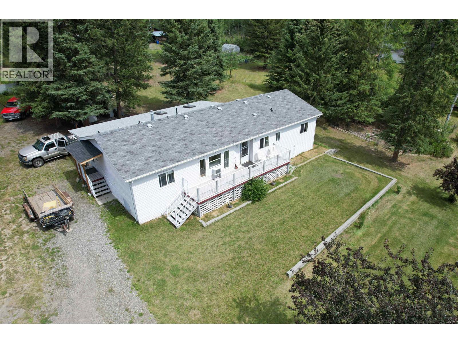 6089 LAKESHORE DRIVE