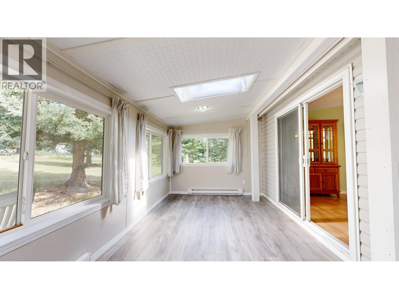 6089 LAKESHORE DRIVE