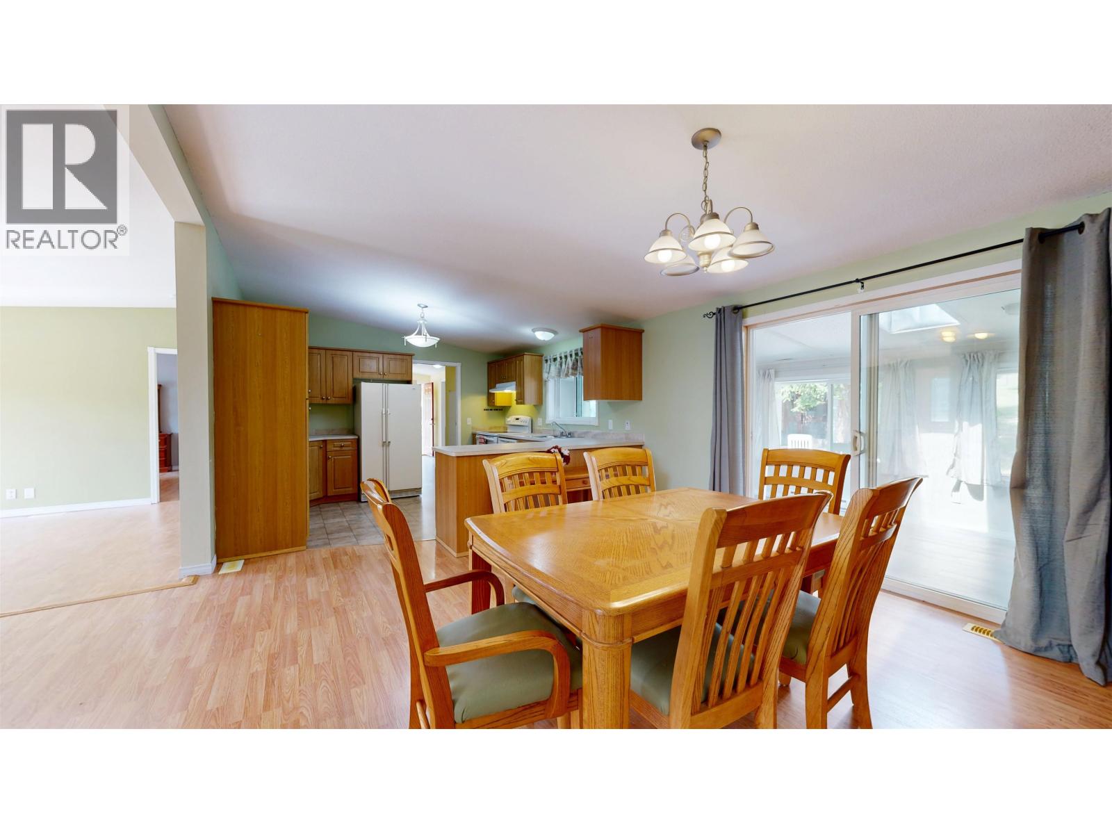 6089 LAKESHORE DRIVE