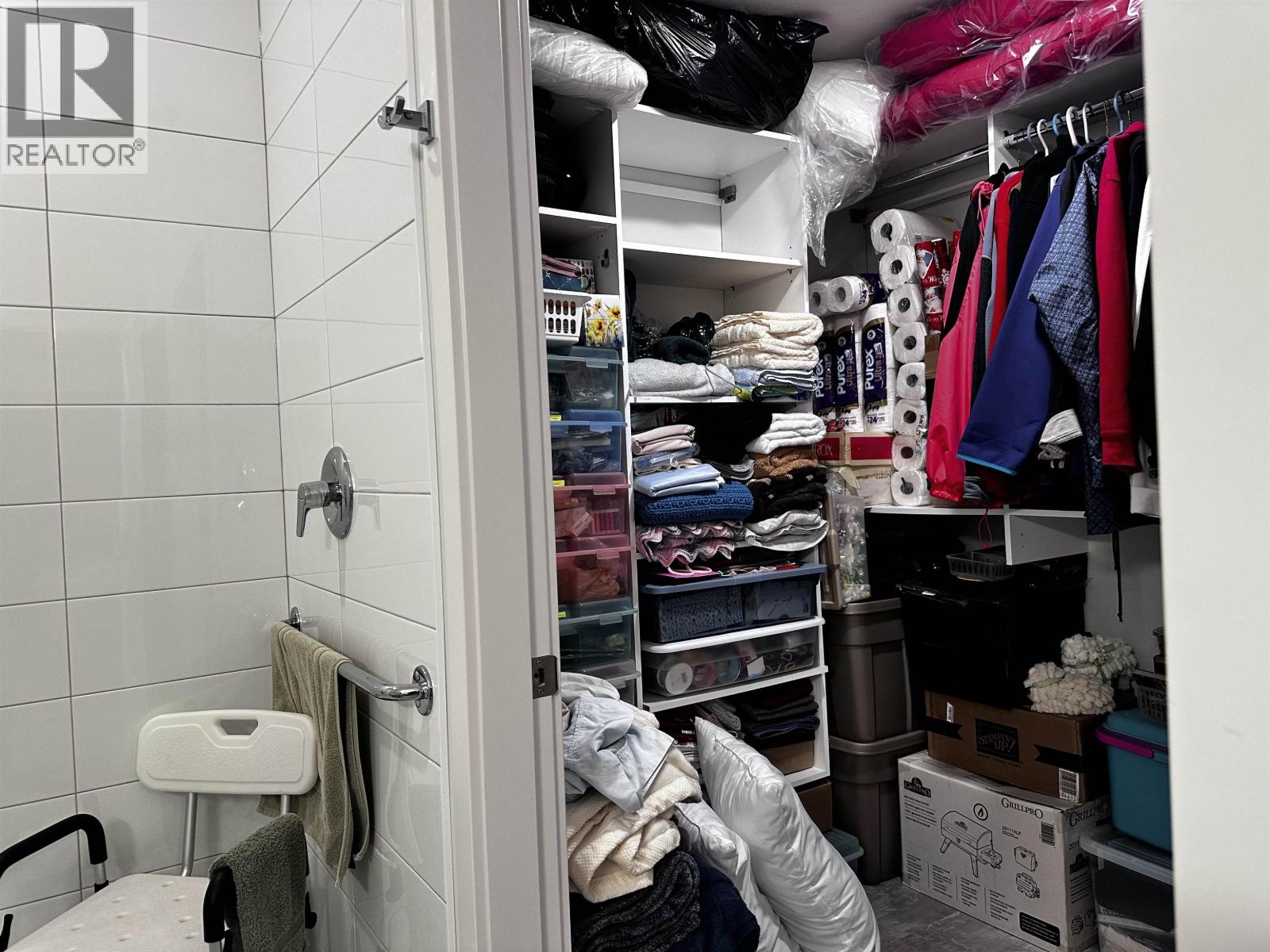 382 SANDHILL CRESCENT