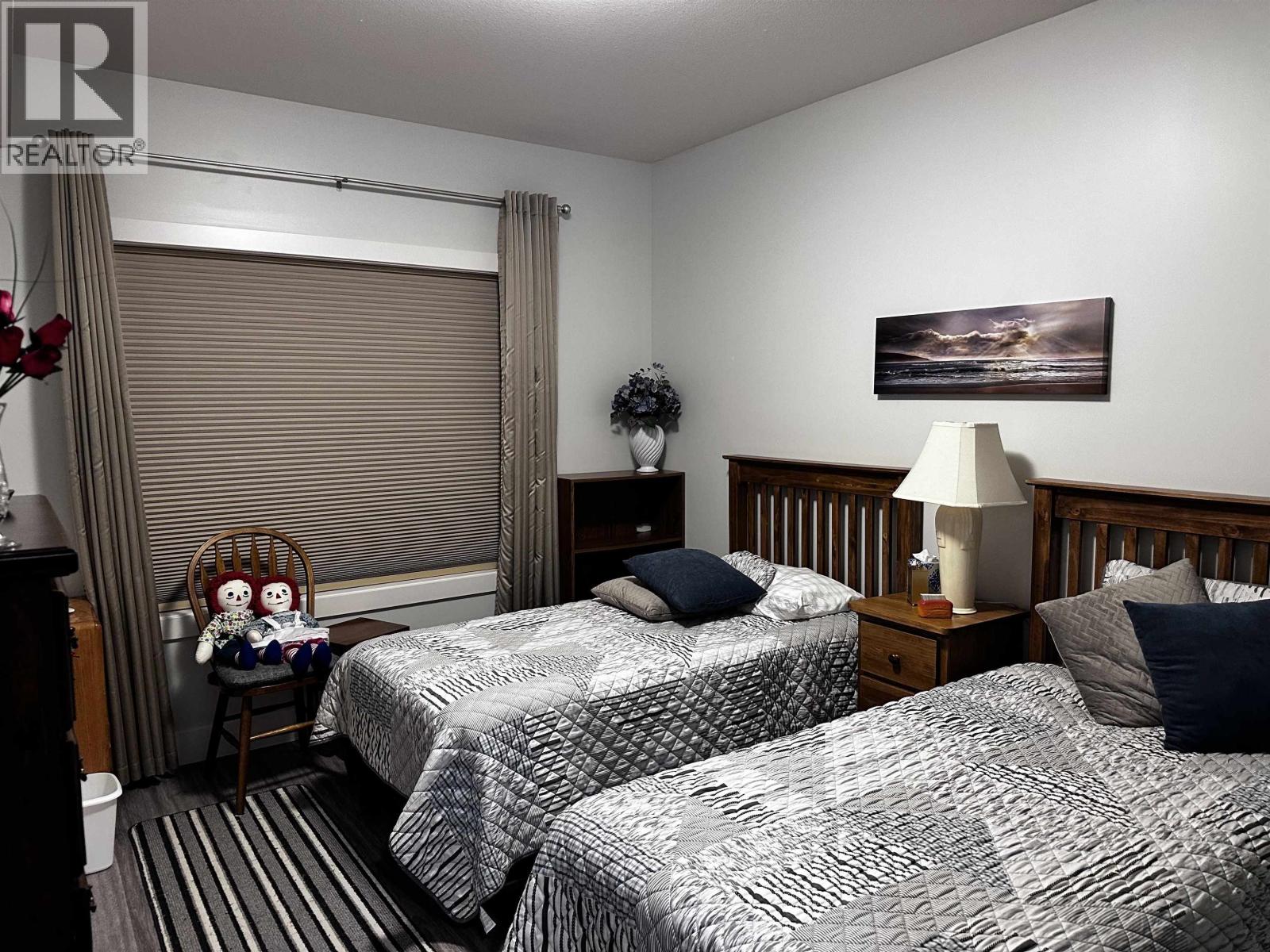 382 SANDHILL CRESCENT