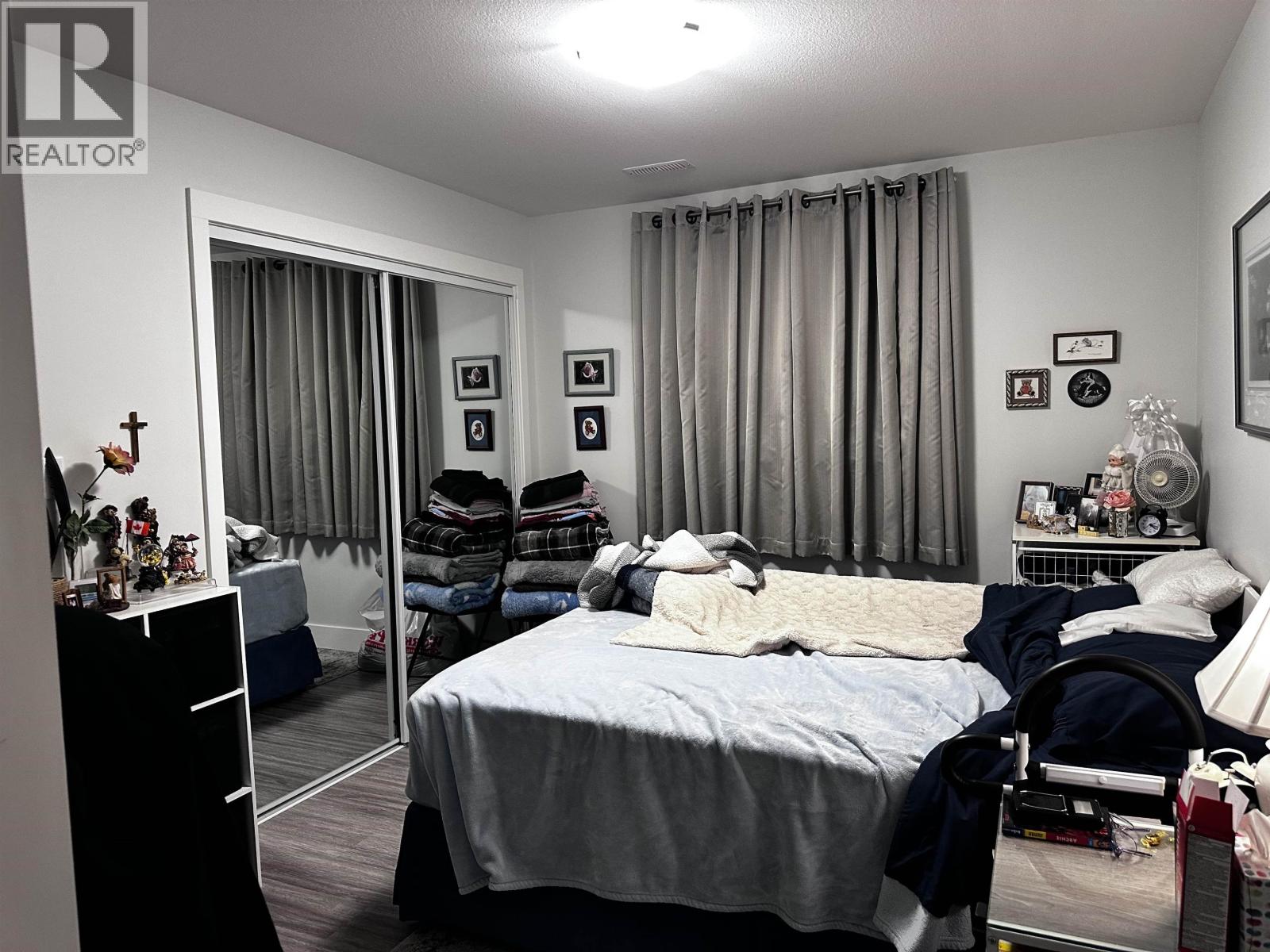 382 SANDHILL CRESCENT