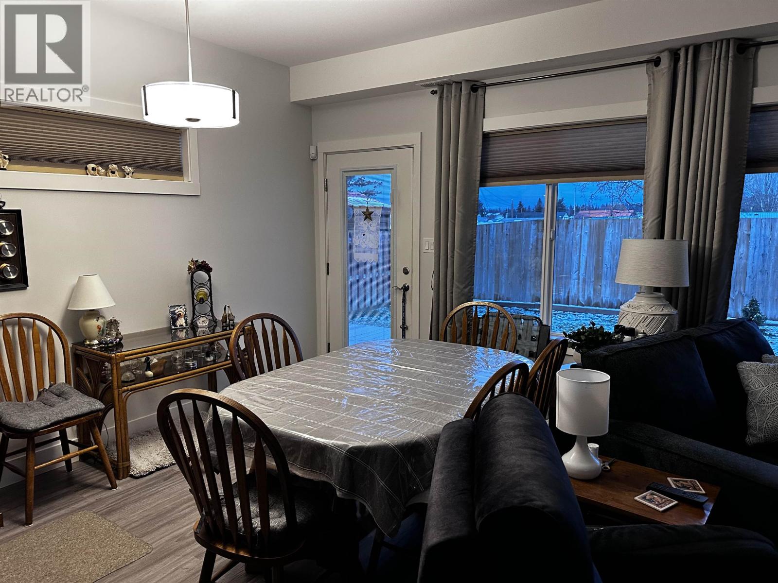 382 SANDHILL CRESCENT