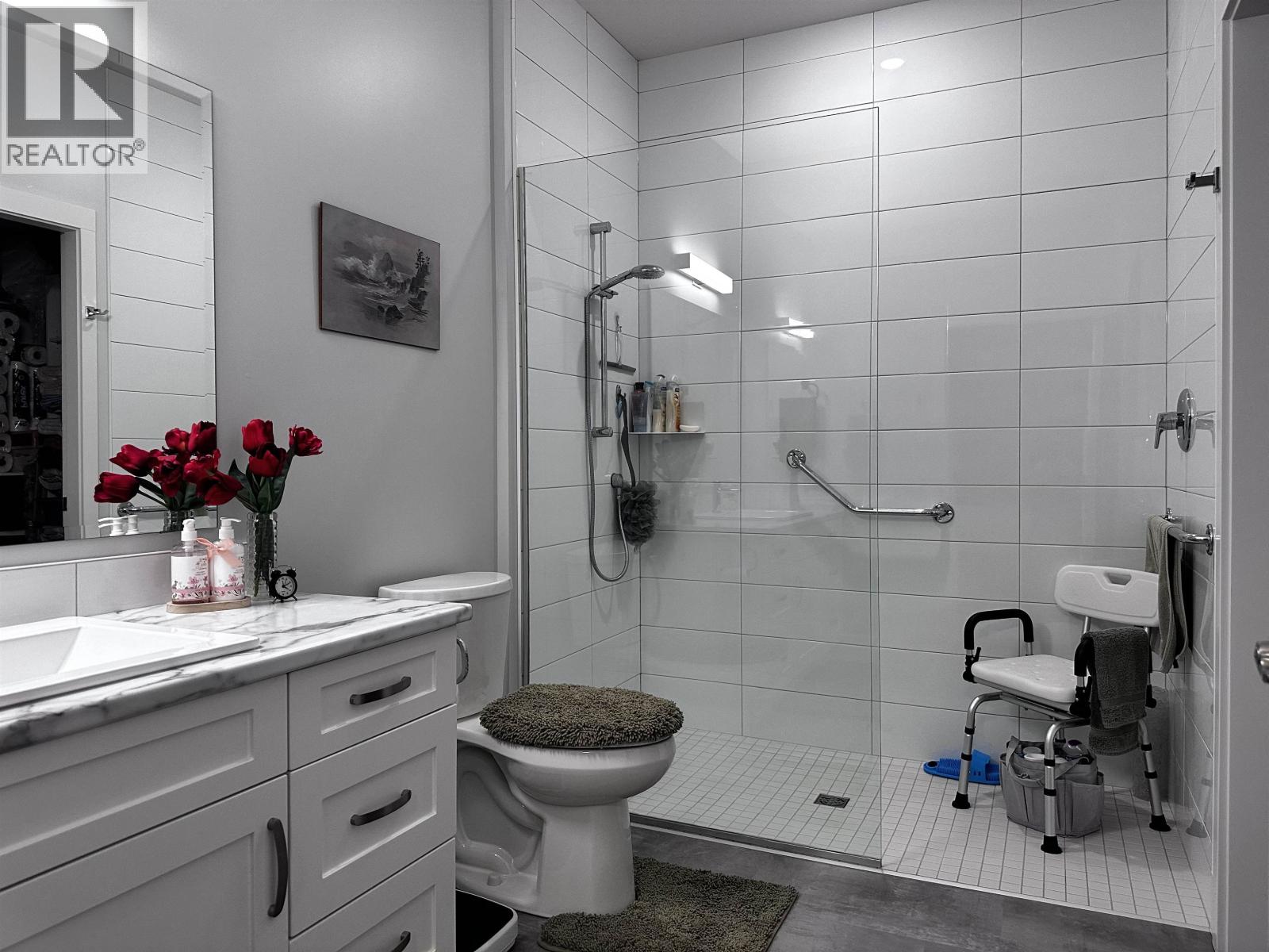 382 SANDHILL CRESCENT