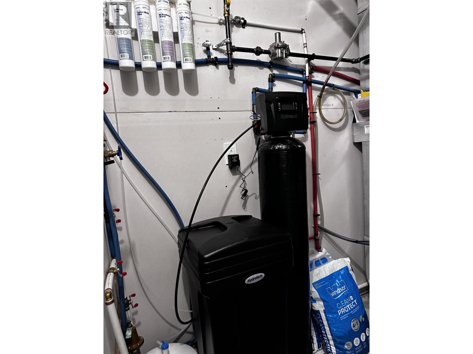 382 SANDHILL CRESCENT