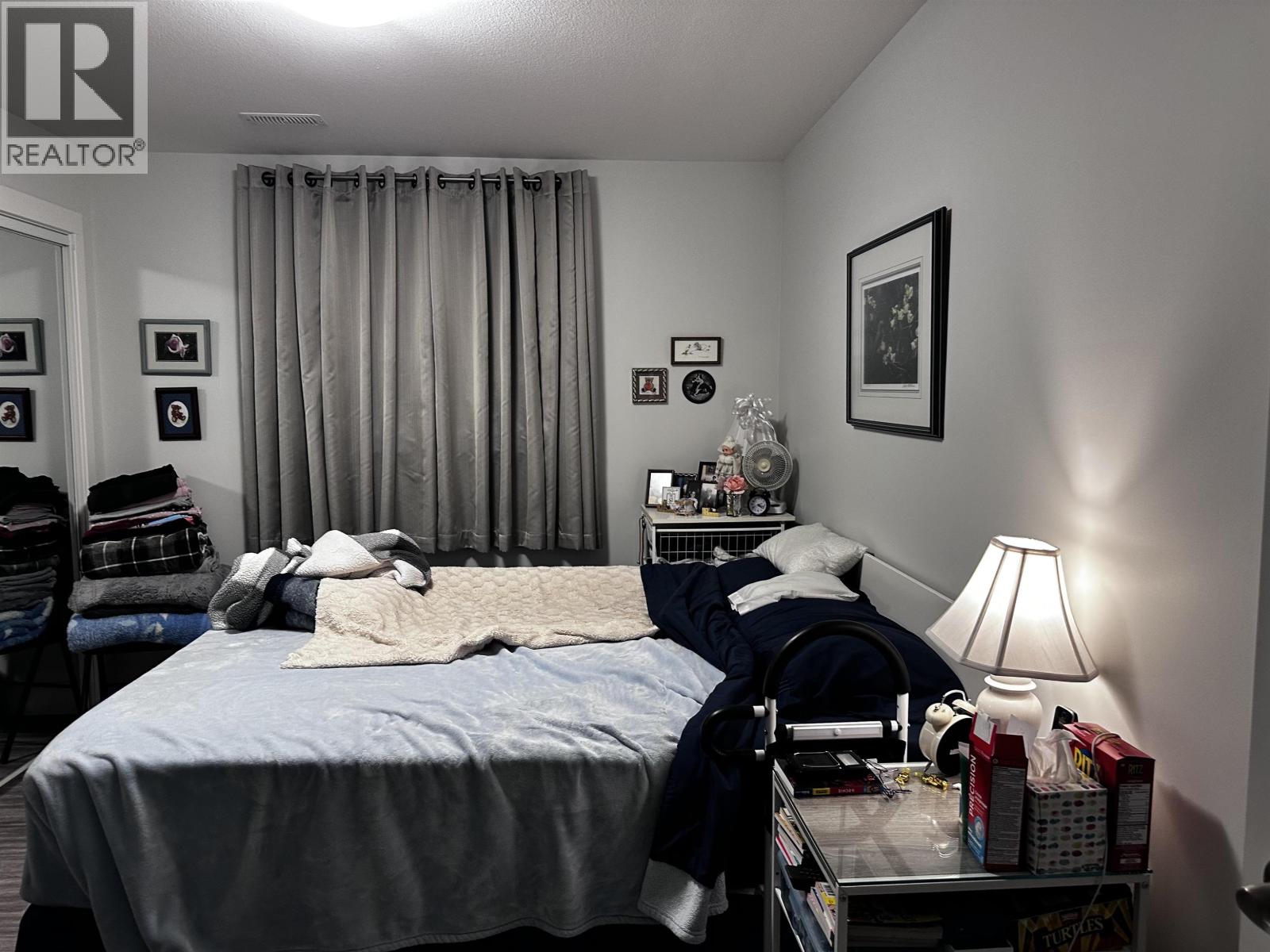 382 SANDHILL CRESCENT