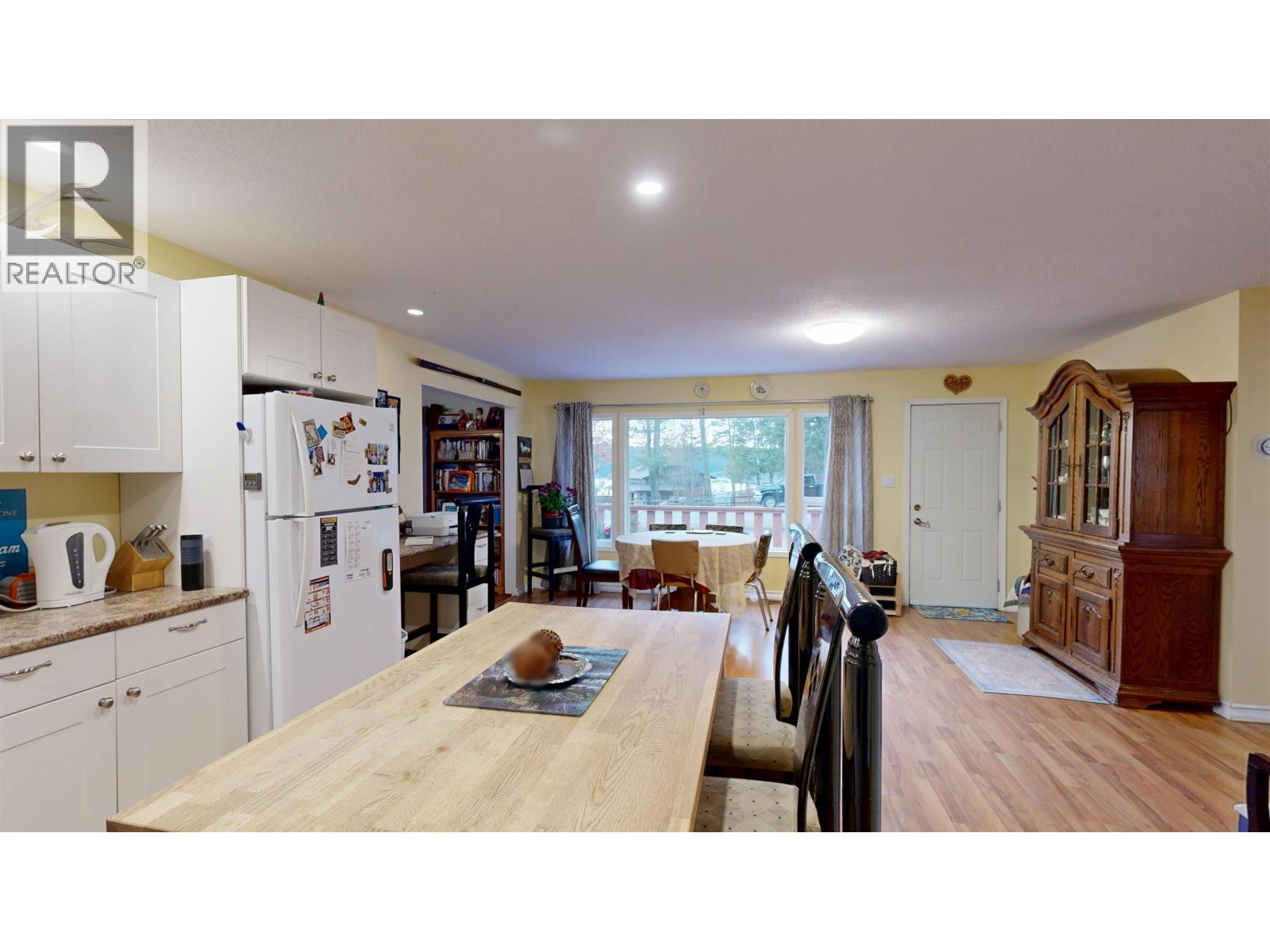 3743 EMERALD CRESCENT