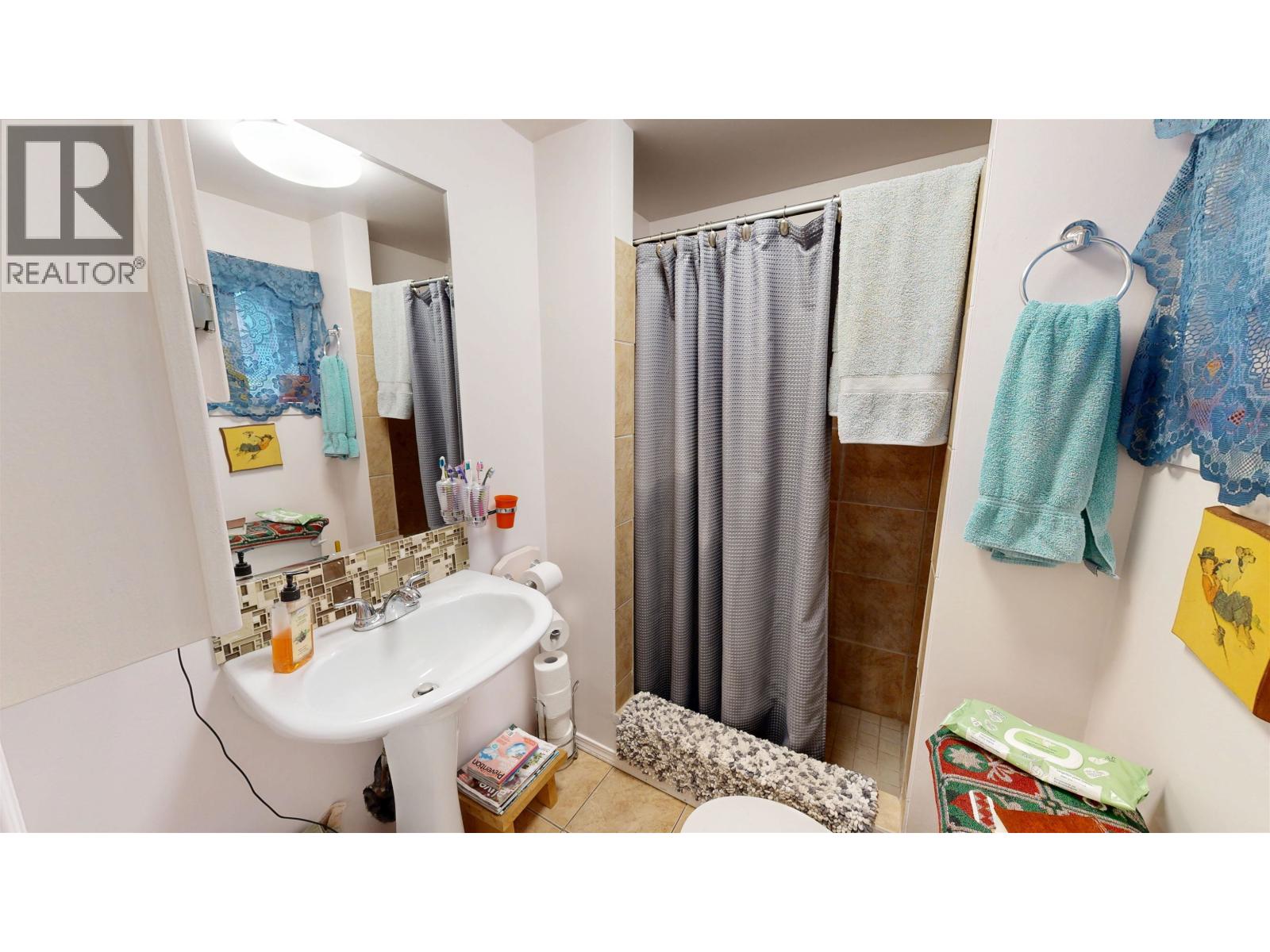 3743 EMERALD CRESCENT