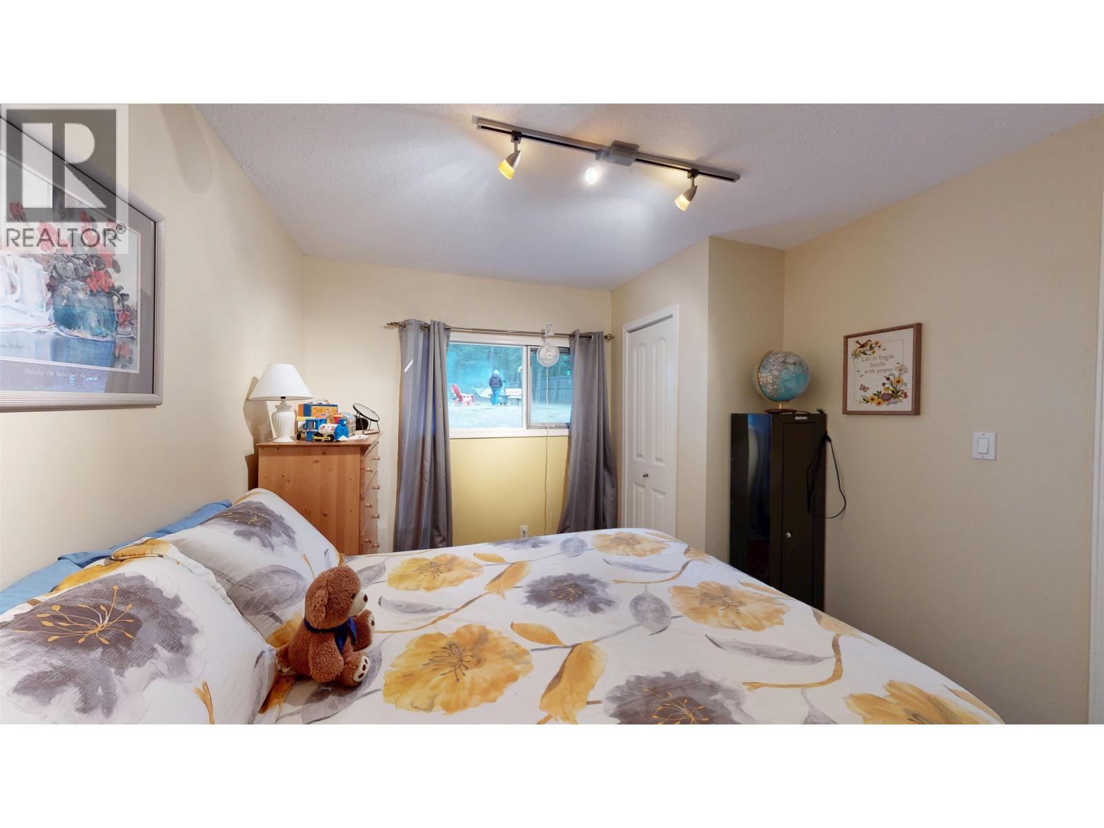 3743 EMERALD CRESCENT