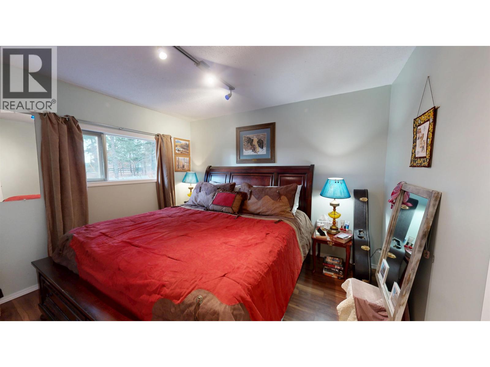 3743 EMERALD CRESCENT