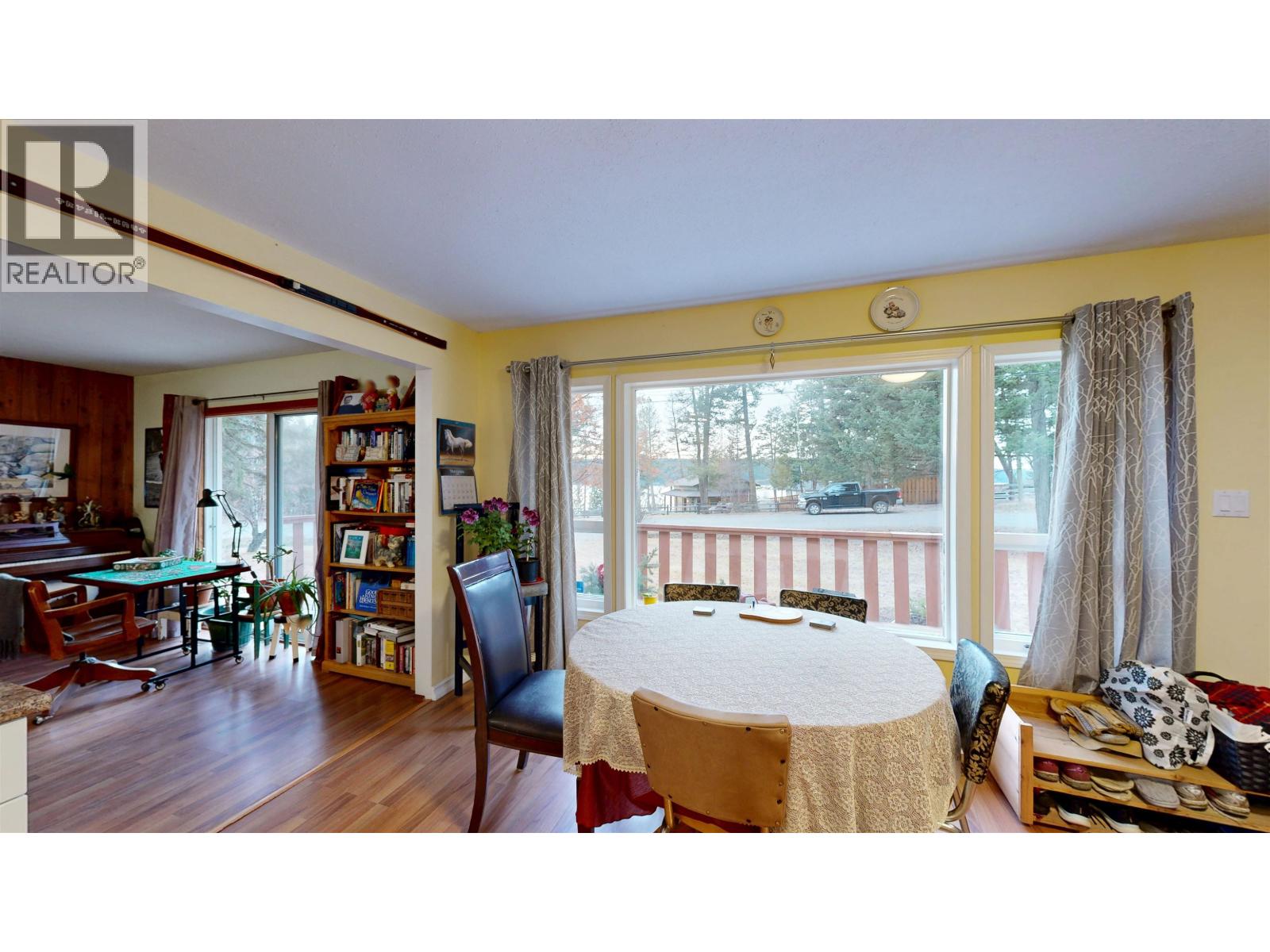 3743 EMERALD CRESCENT