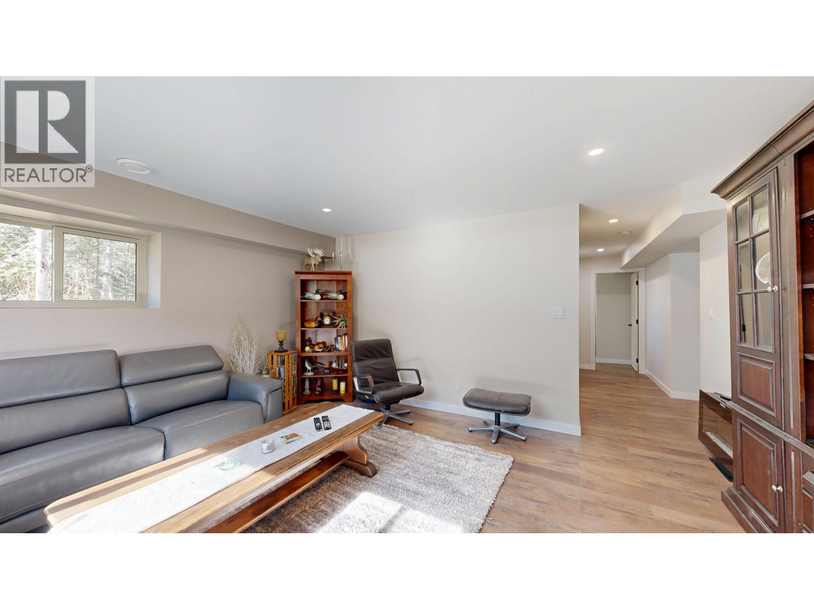 2199 EAGLE CREEK ROAD