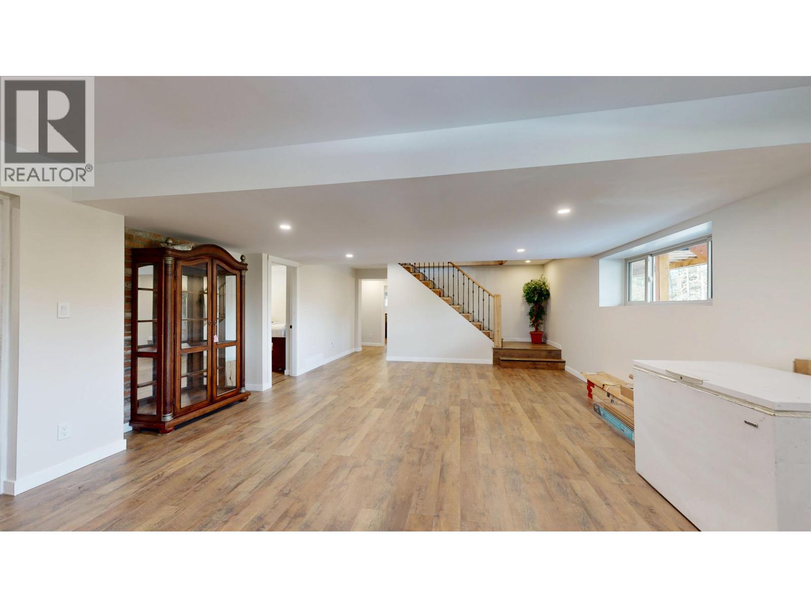 2199 EAGLE CREEK ROAD