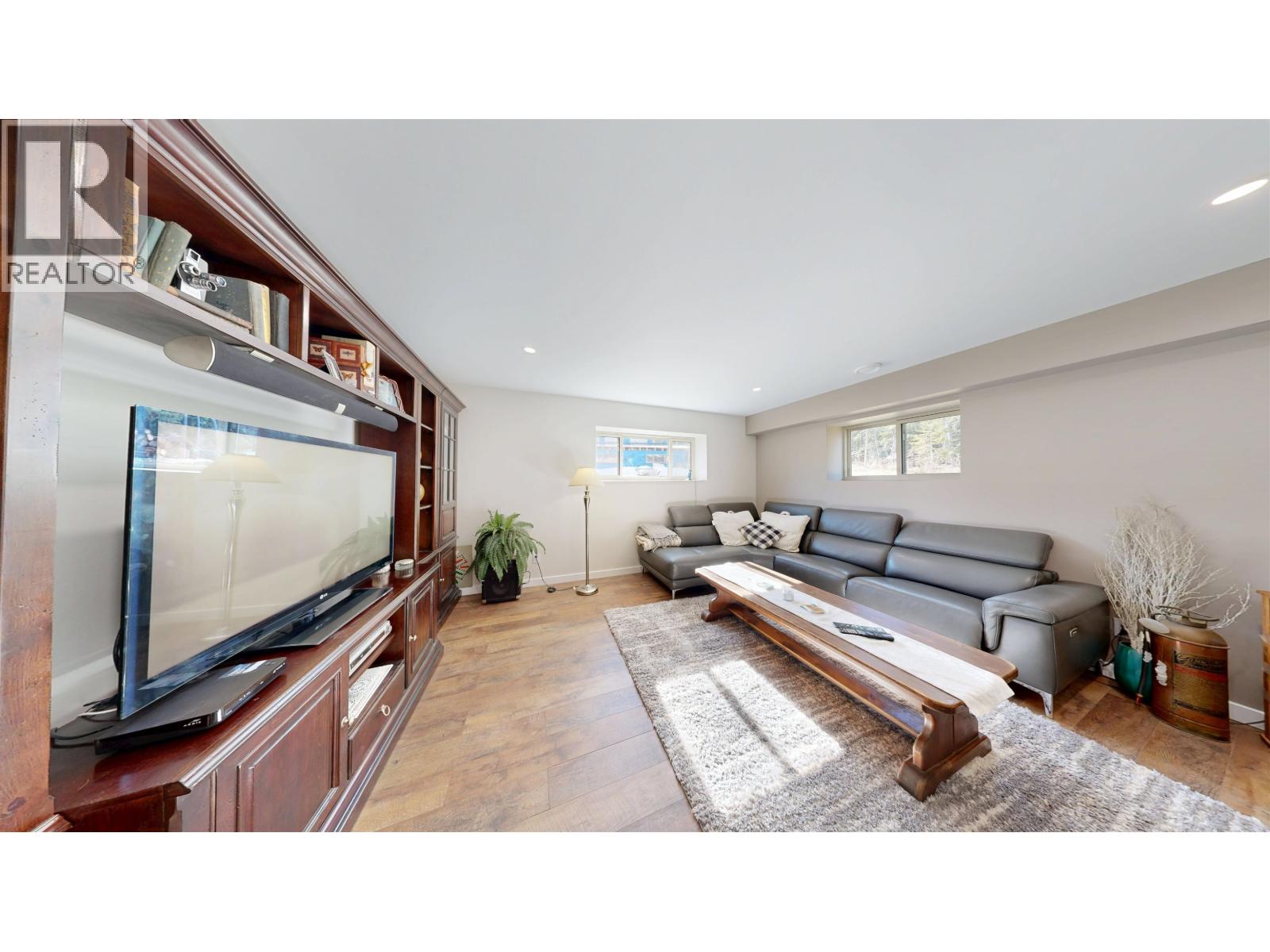 2199 EAGLE CREEK ROAD