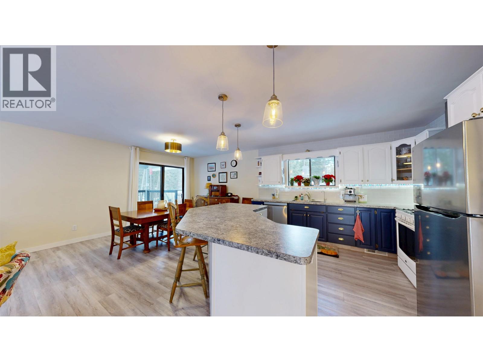 5040 HANSEN COURT