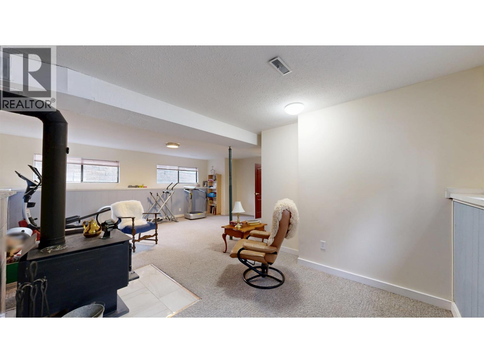 5040 HANSEN COURT