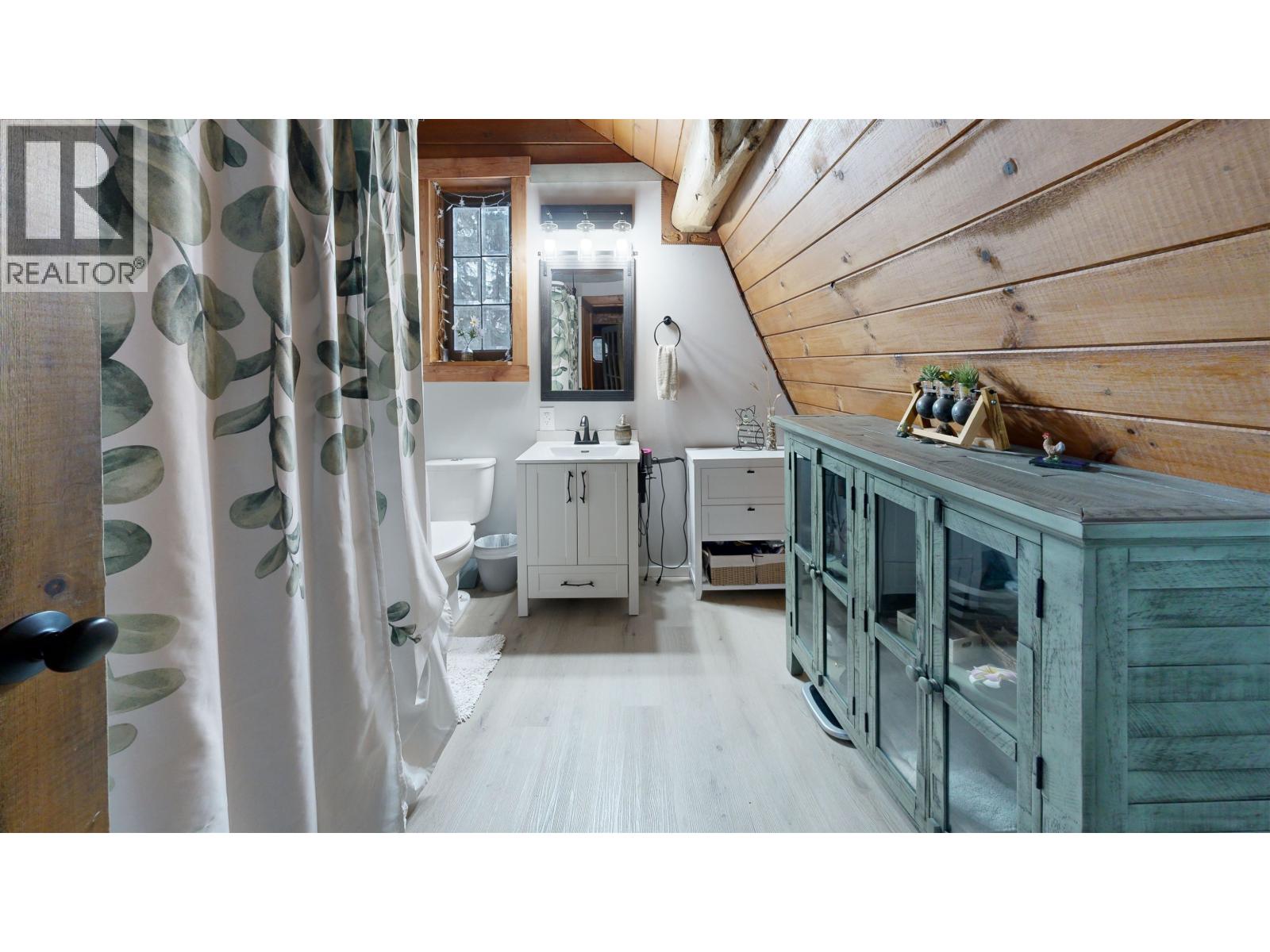 7671 RUTHERFORD ROAD