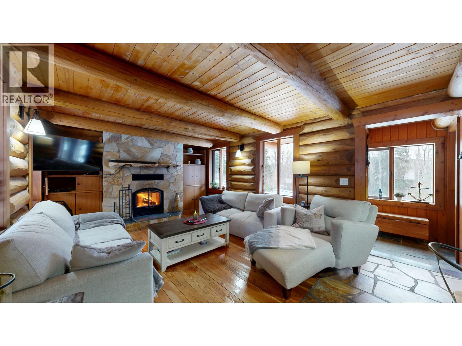 7671 RUTHERFORD ROAD