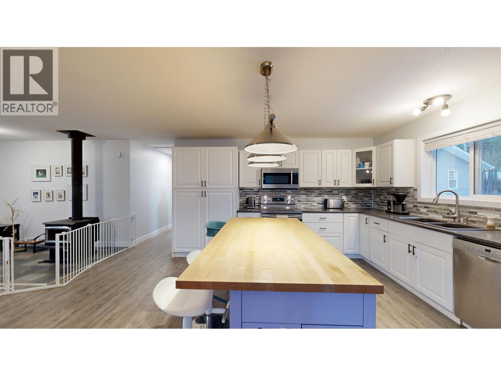 4887 GLOINNZUN CRESCENT