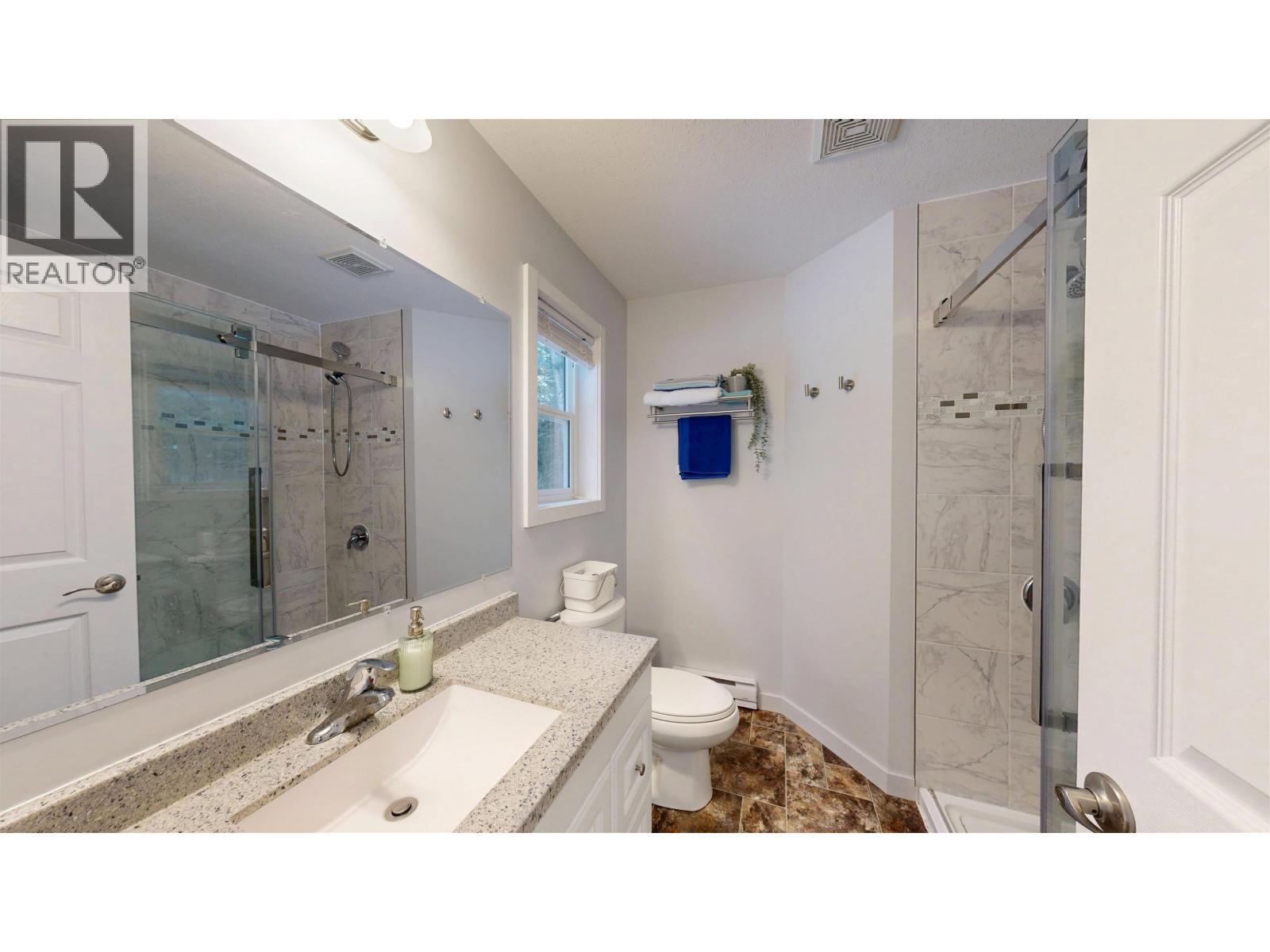 4887 GLOINNZUN CRESCENT