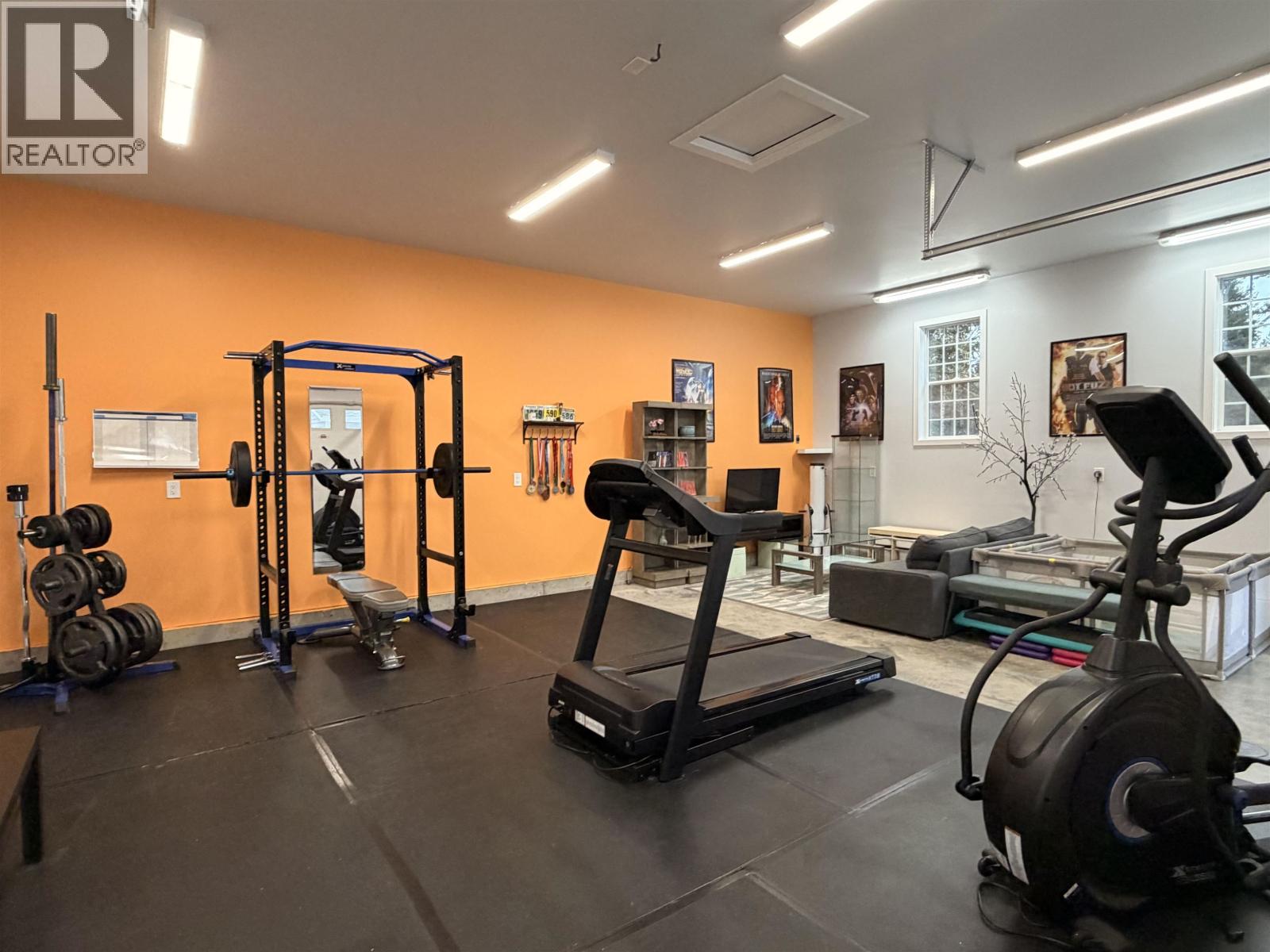 4887 GLOINNZUN CRESCENT