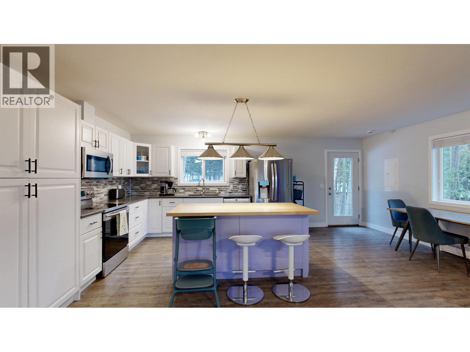 4887 GLOINNZUN CRESCENT