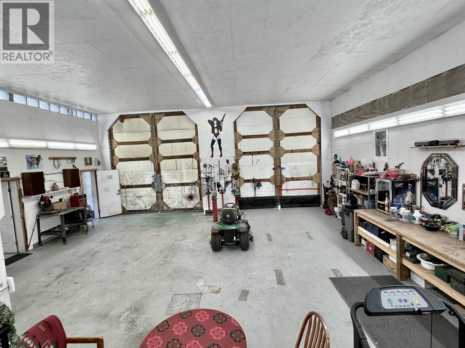 7028 N NETHERLAND ROAD