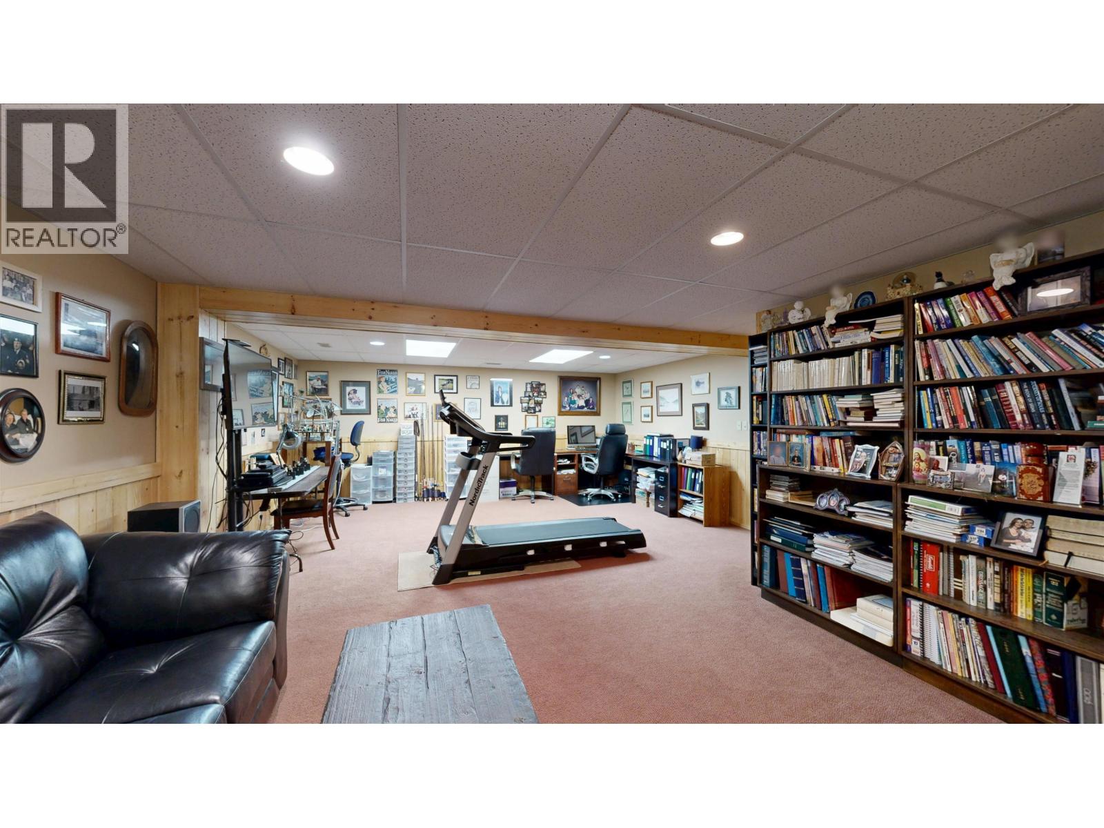 6981 N NETHERLAND ROAD