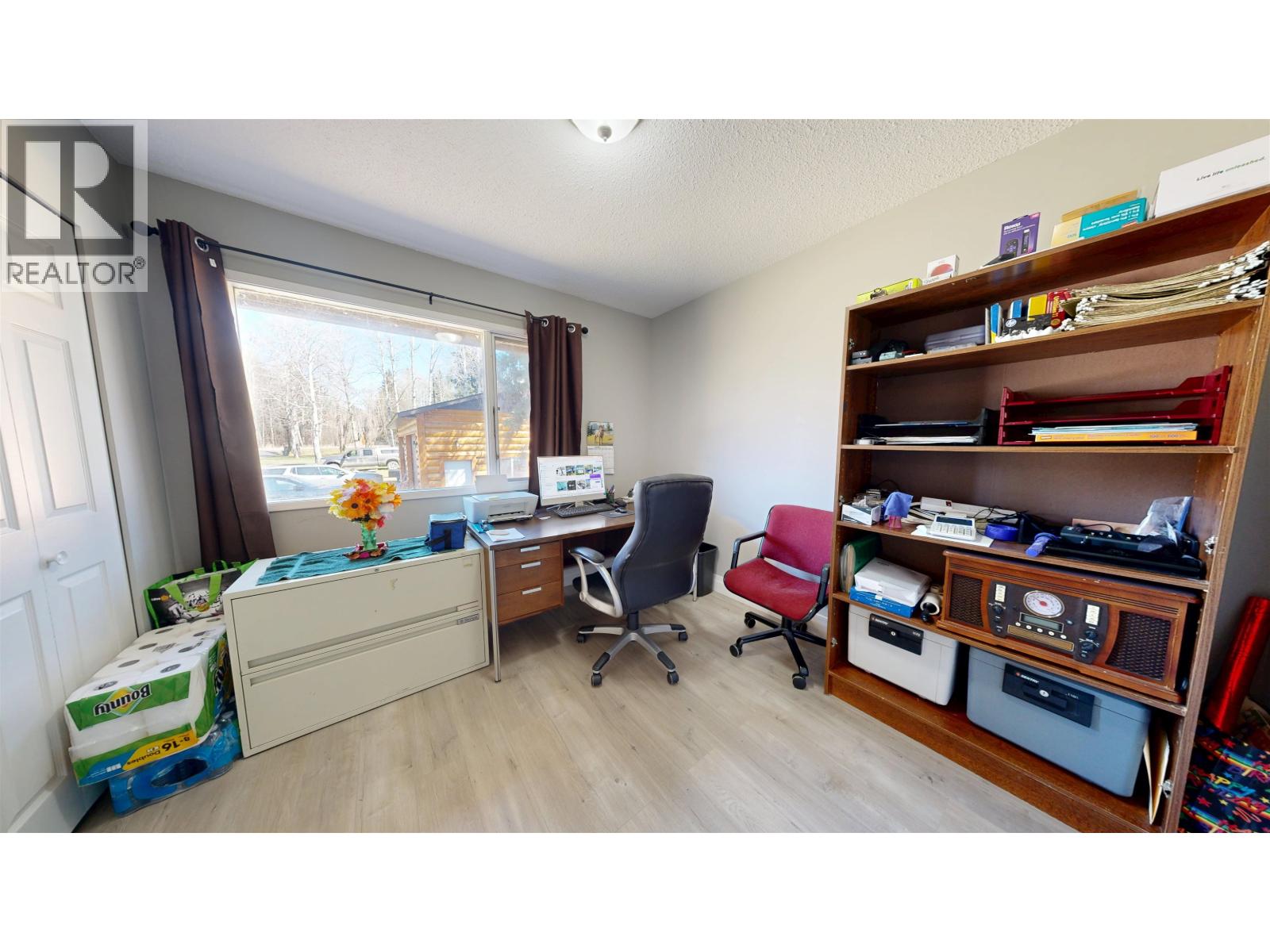 6126 LAKESHORE DRIVE