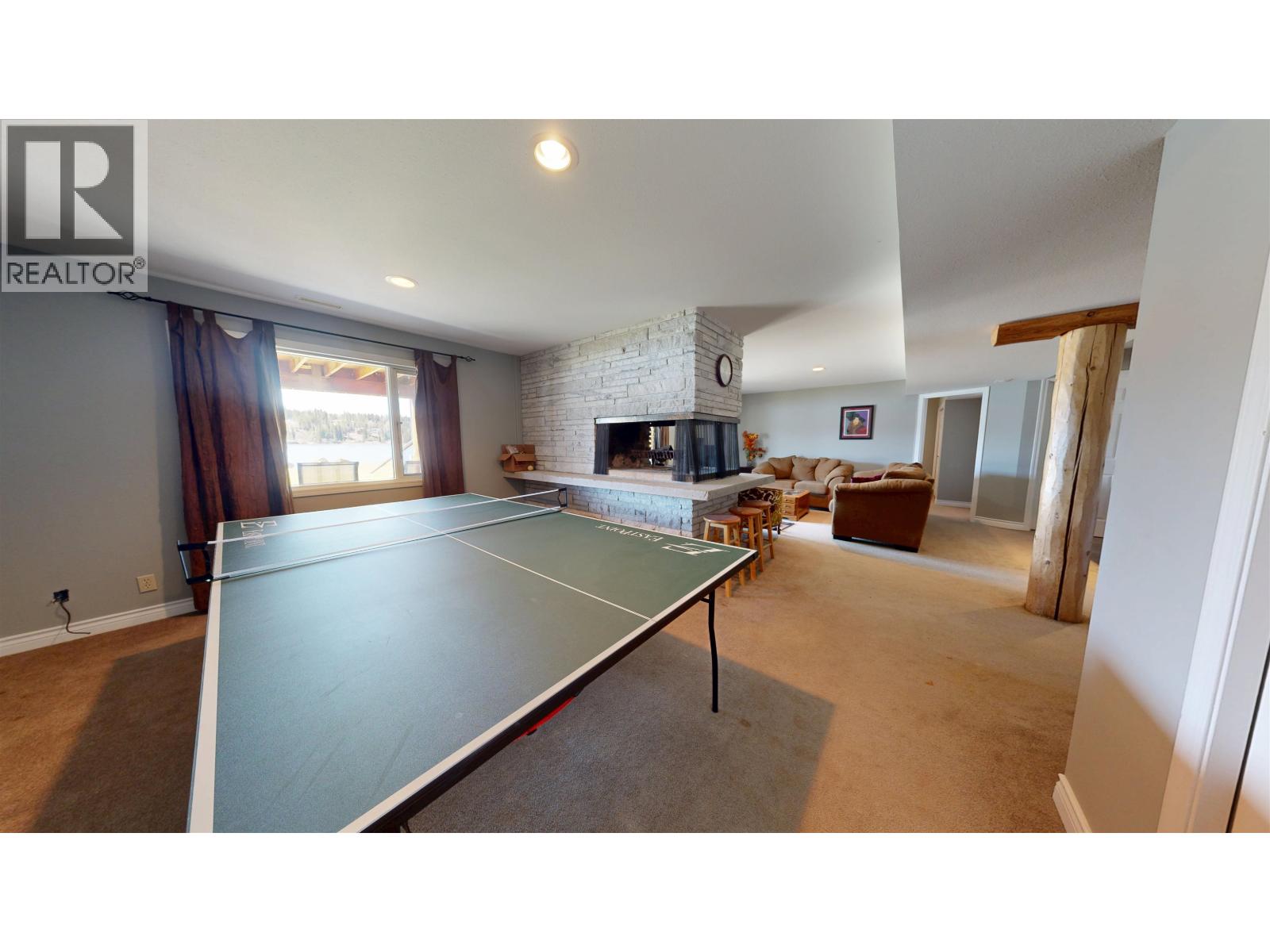 6126 LAKESHORE DRIVE