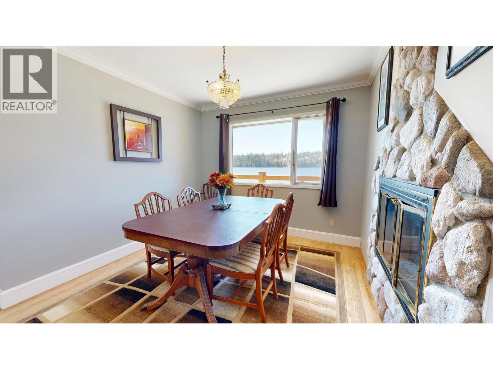 6126 LAKESHORE DRIVE