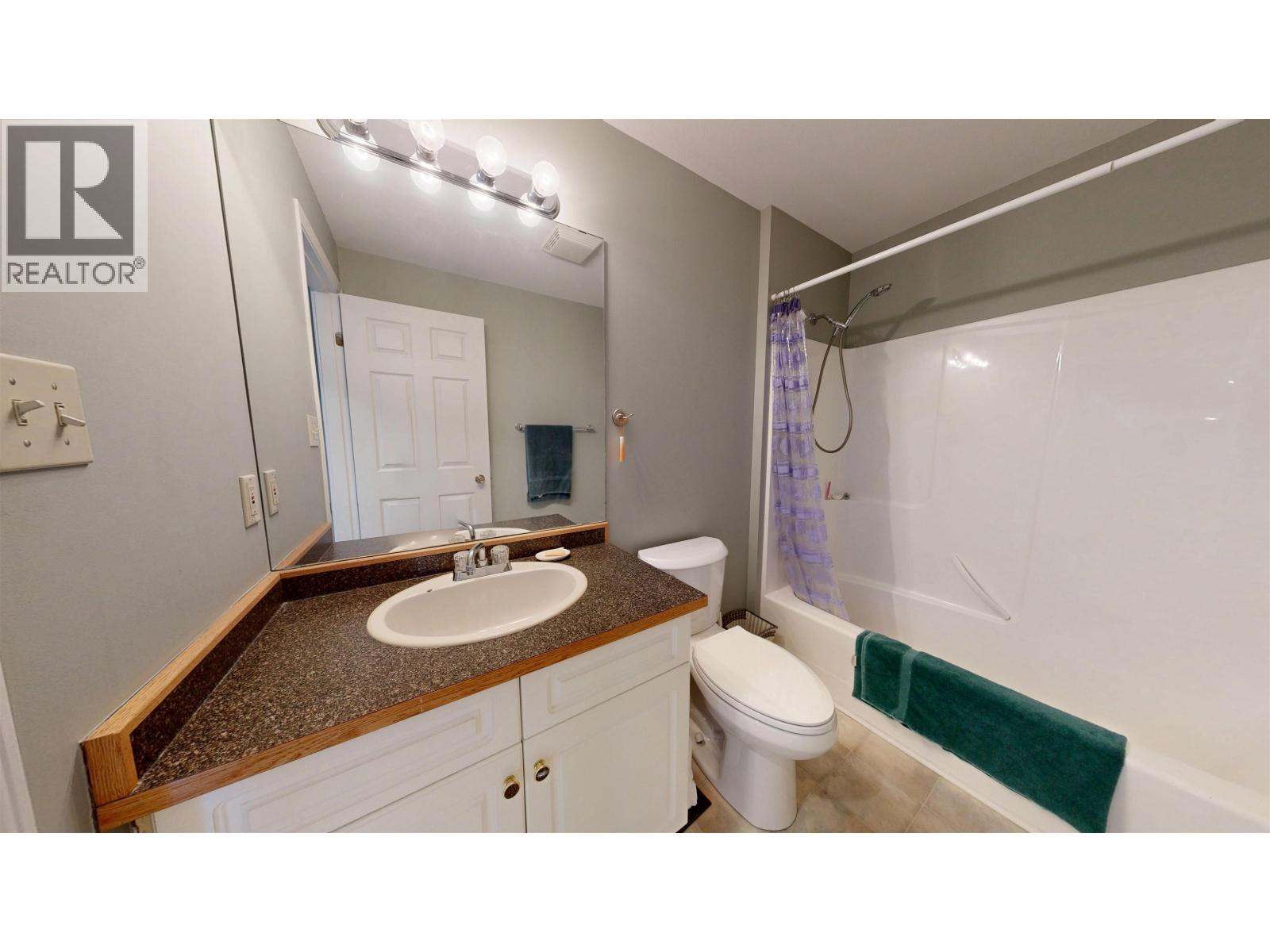 6126 LAKESHORE DRIVE