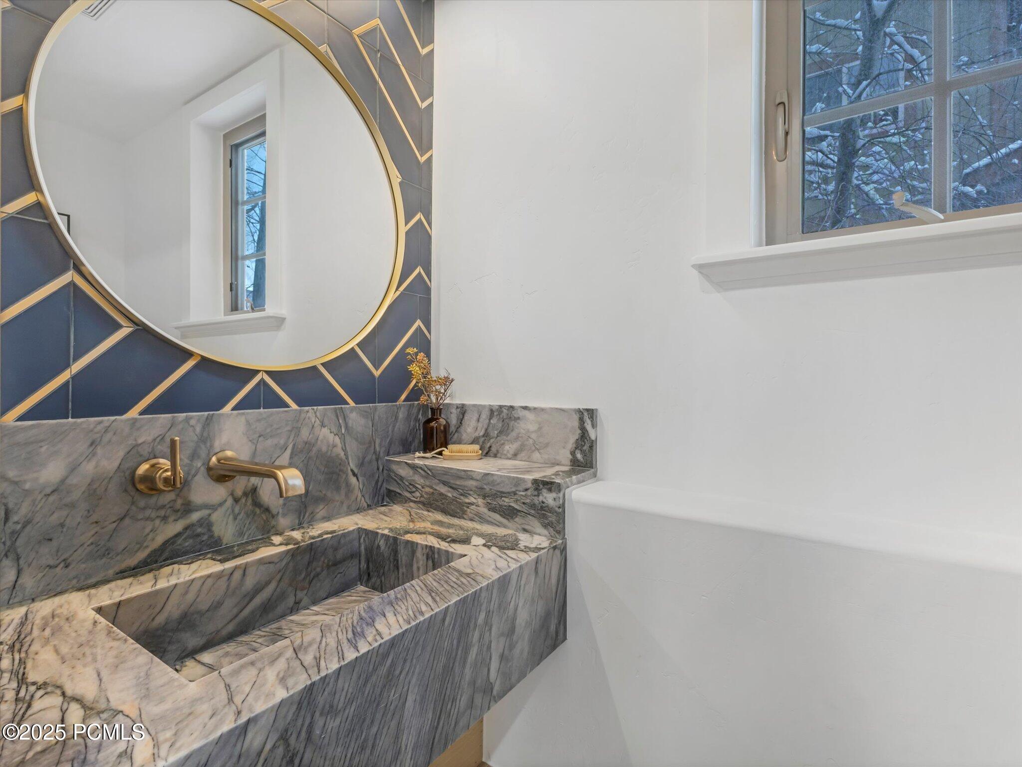 3017 Canyon Links Drive