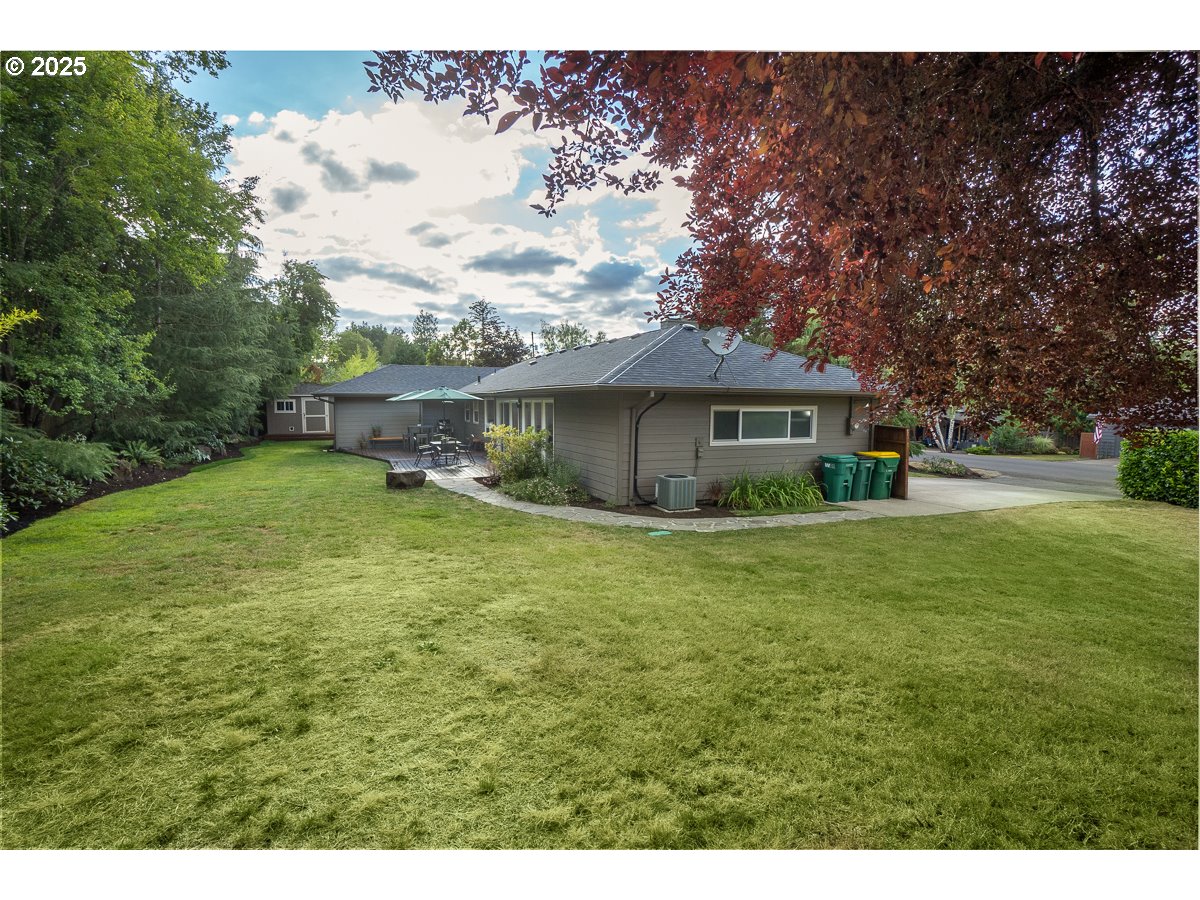 9040 SW RAMBLER LN