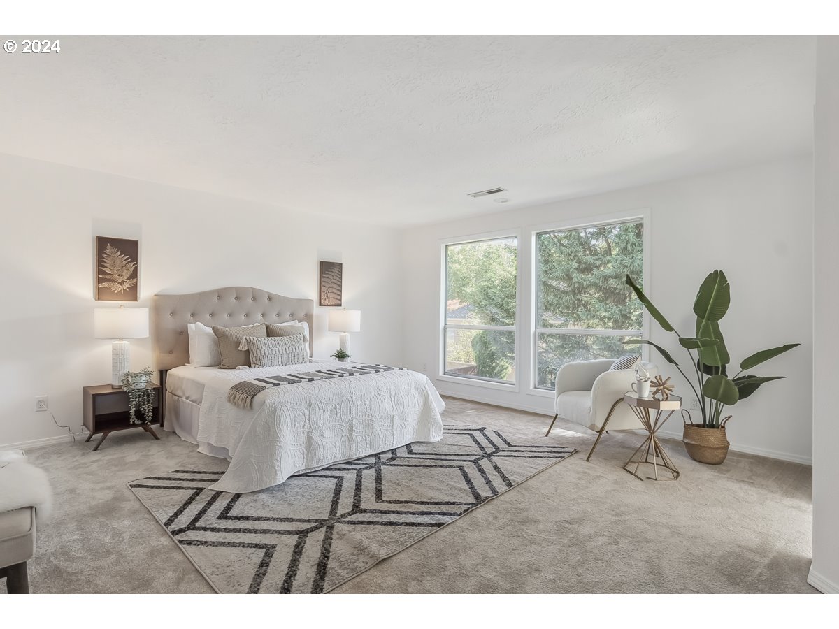 15980 NW BLUERIDGE DR