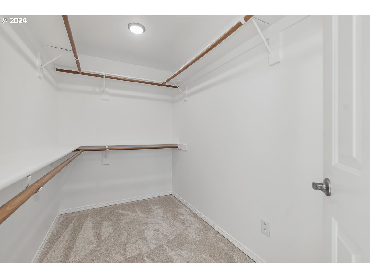 15980 NW BLUERIDGE DR