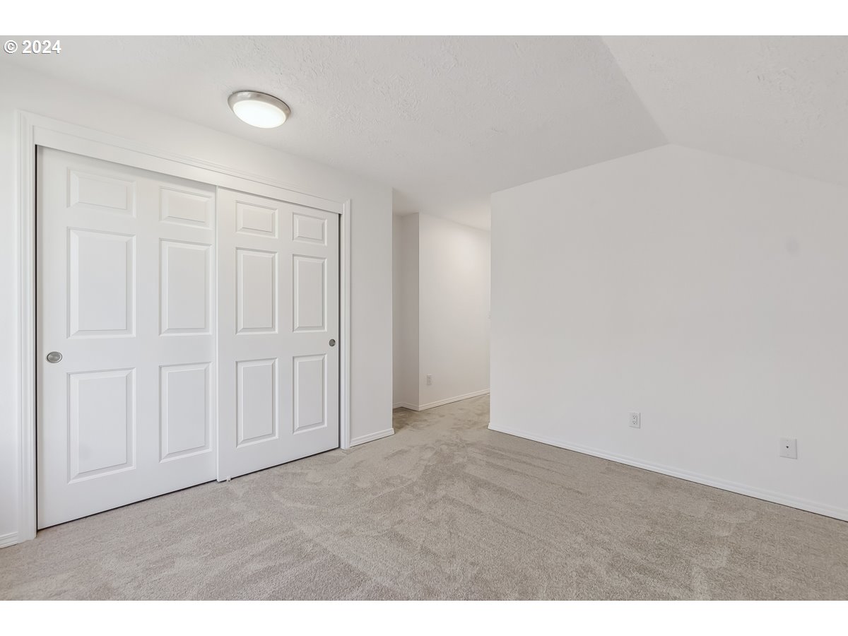 15980 NW BLUERIDGE DR