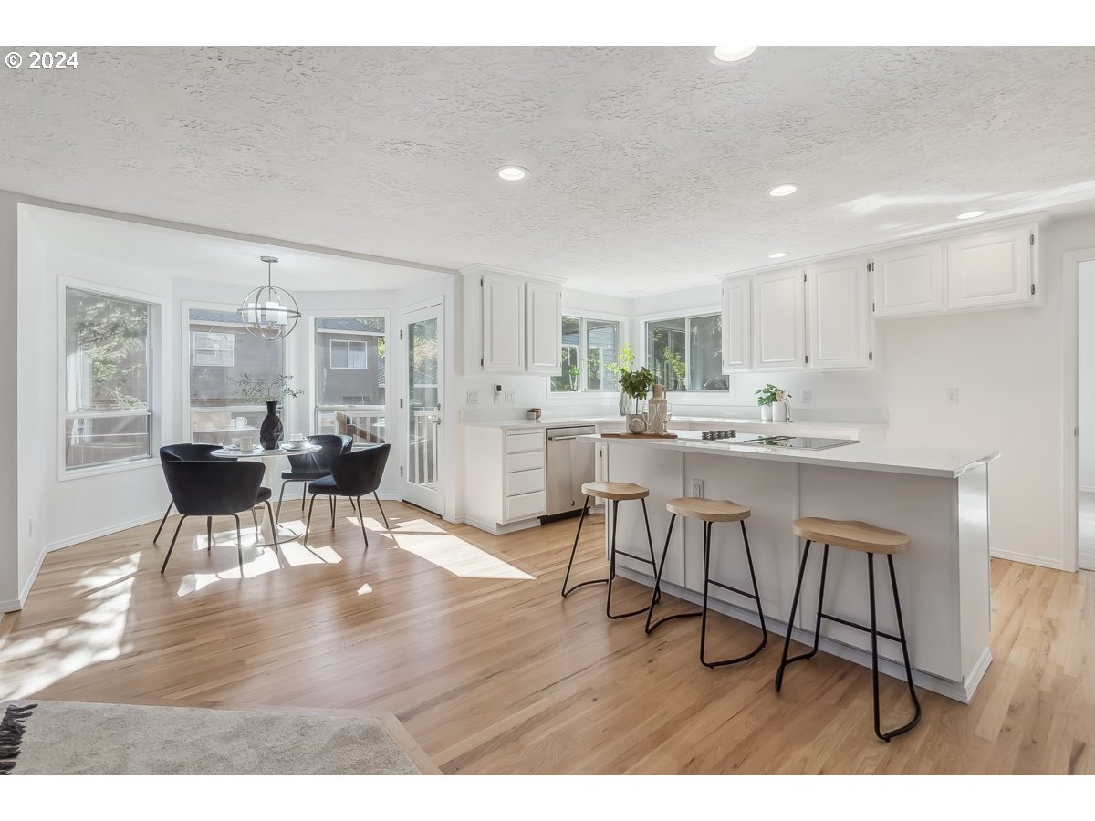 15980 NW BLUERIDGE DR