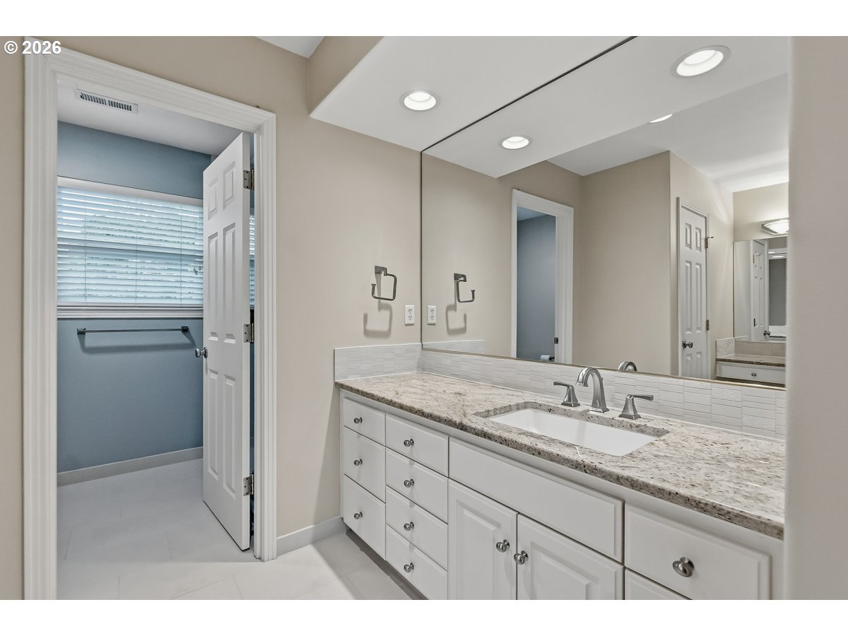 3052 CLUB HOUSE CT