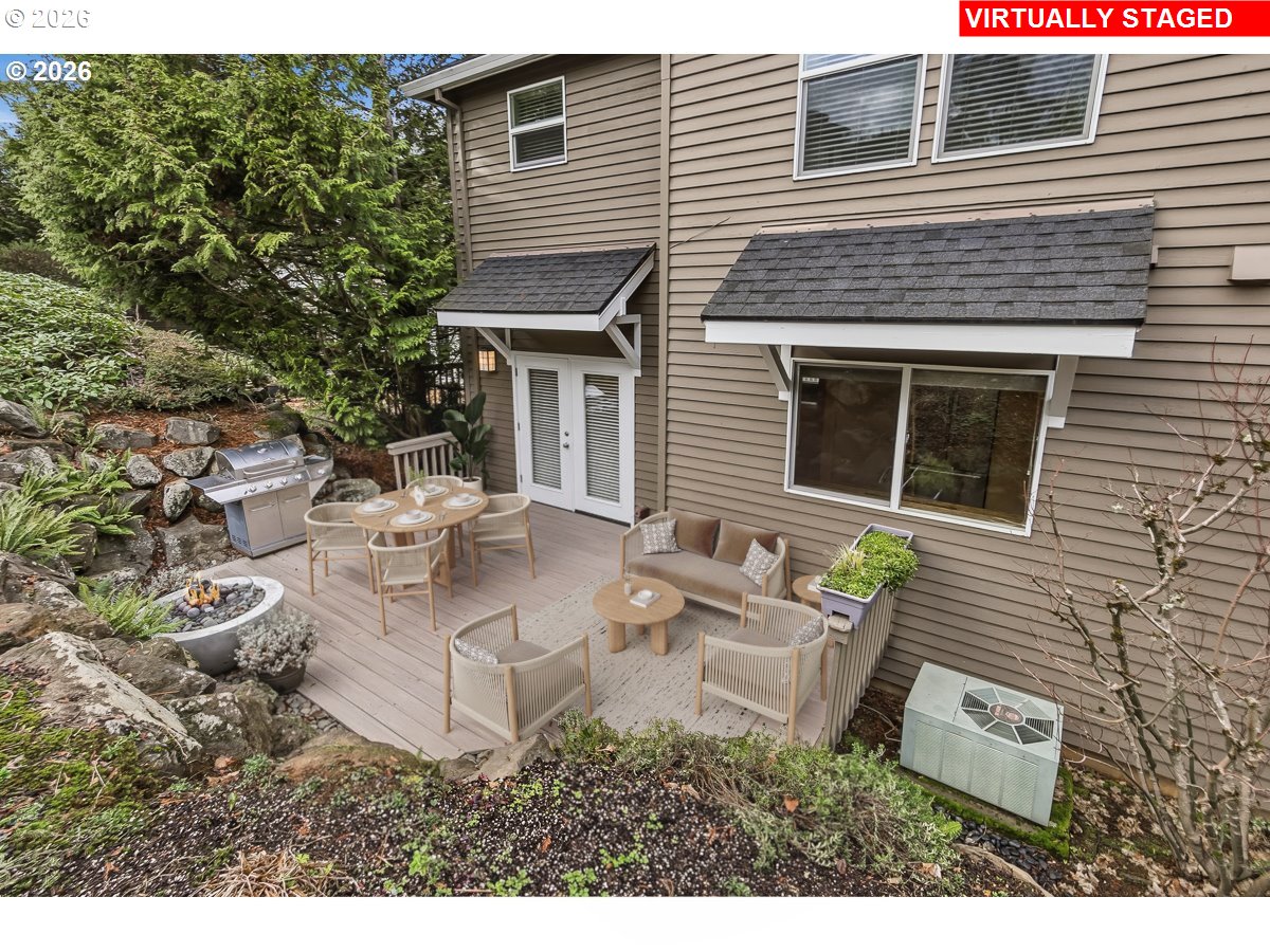 3052 CLUB HOUSE CT