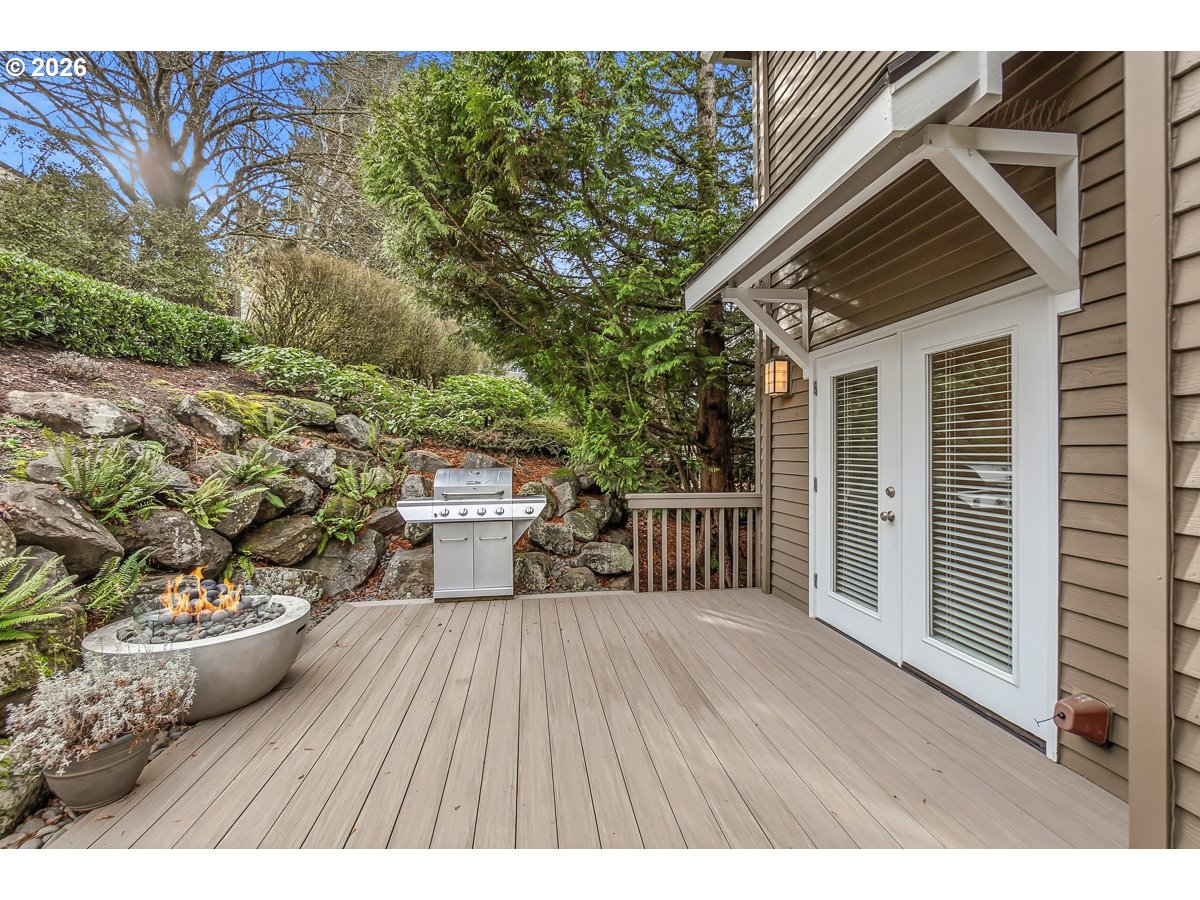 3052 CLUB HOUSE CT