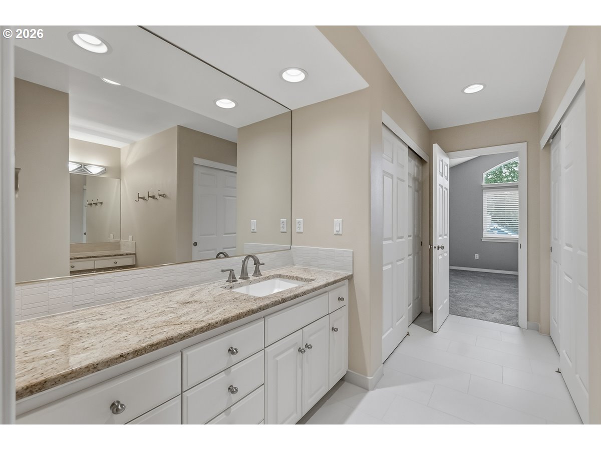 3052 CLUB HOUSE CT